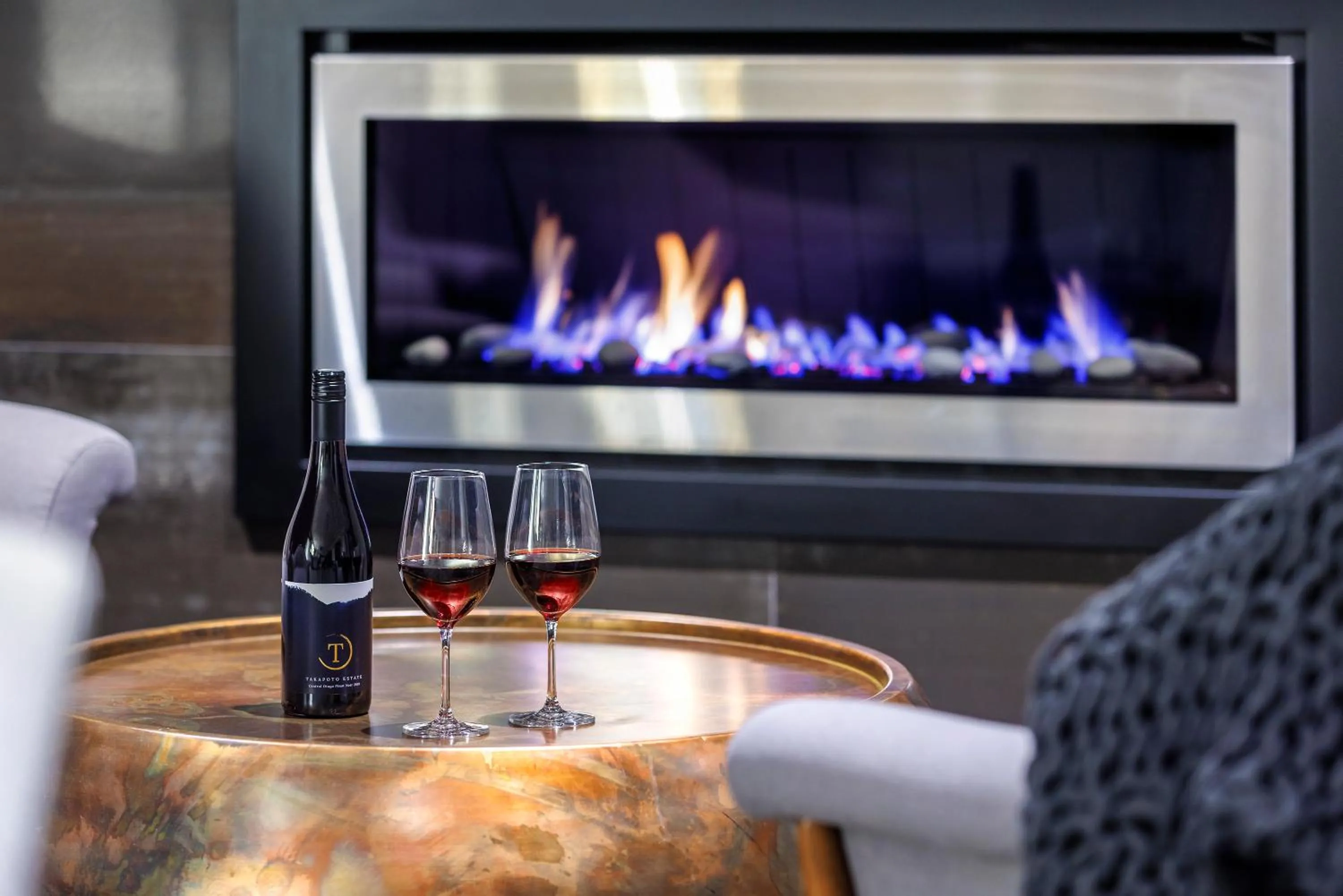 flat iron in Hidden Lake Hotel & Apartments