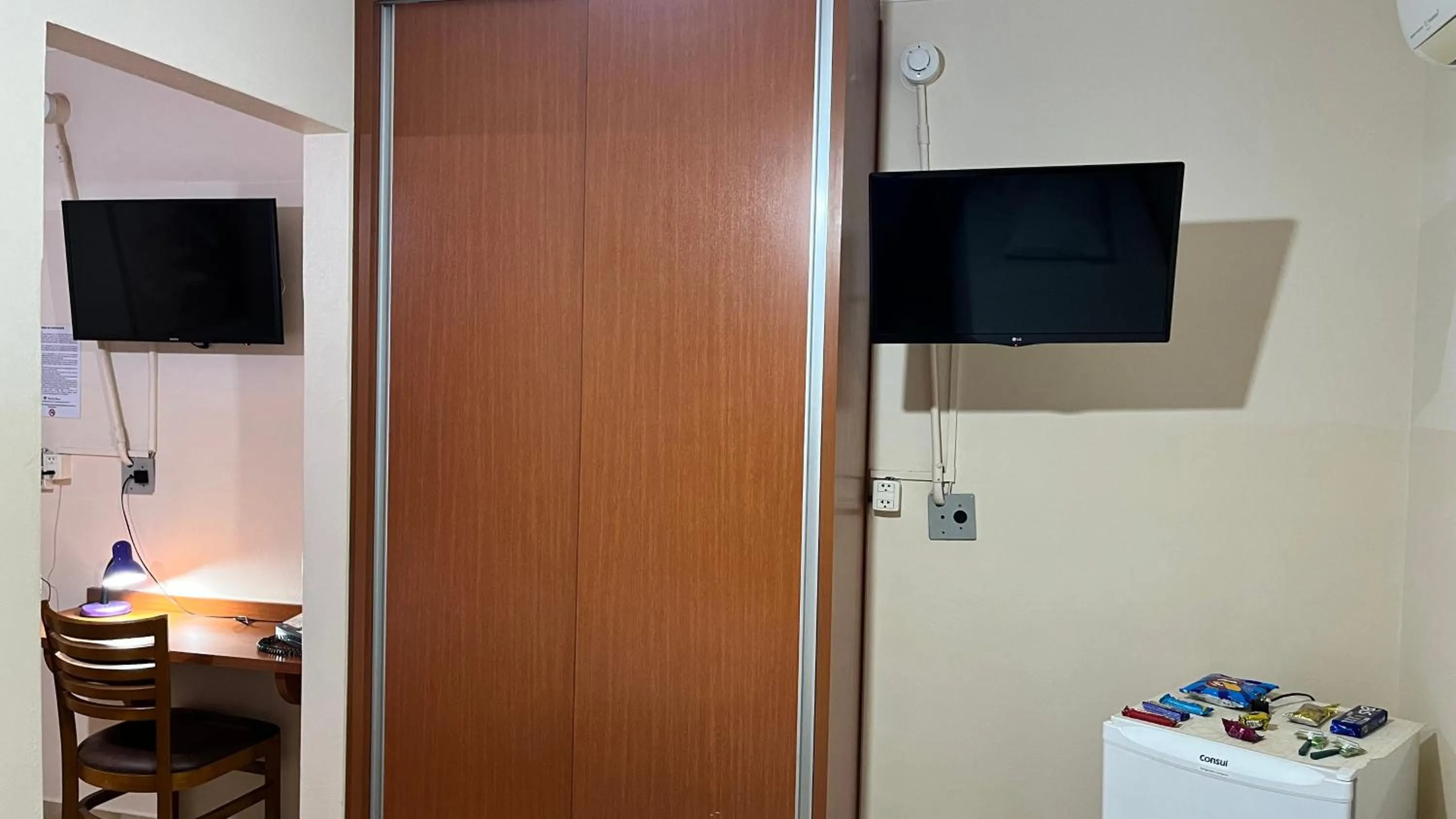 TV and multimedia in Hotel São Marcos Orlândia SP