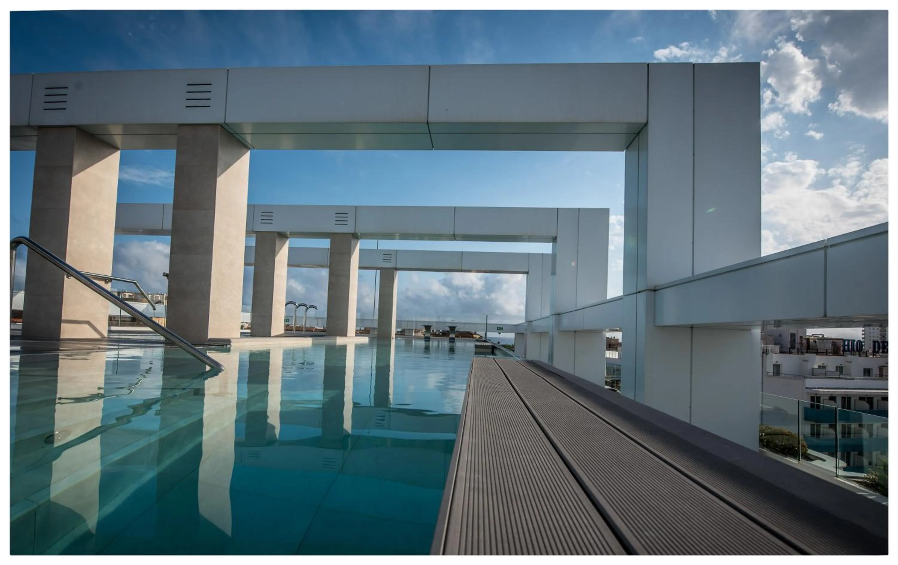 Swimming pool in Hotel Olympus Palace