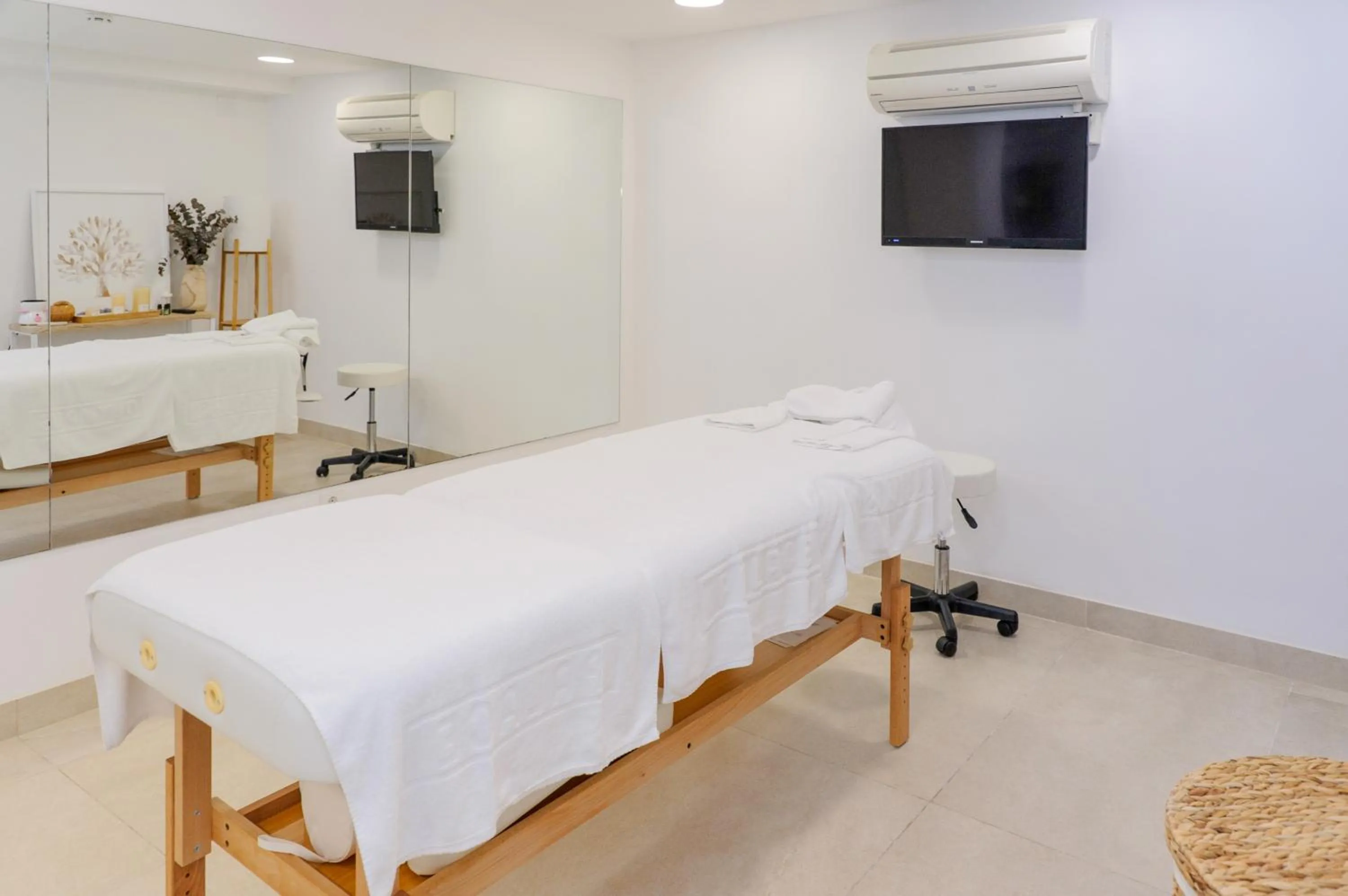 Massage in Hotel Olympus Palace