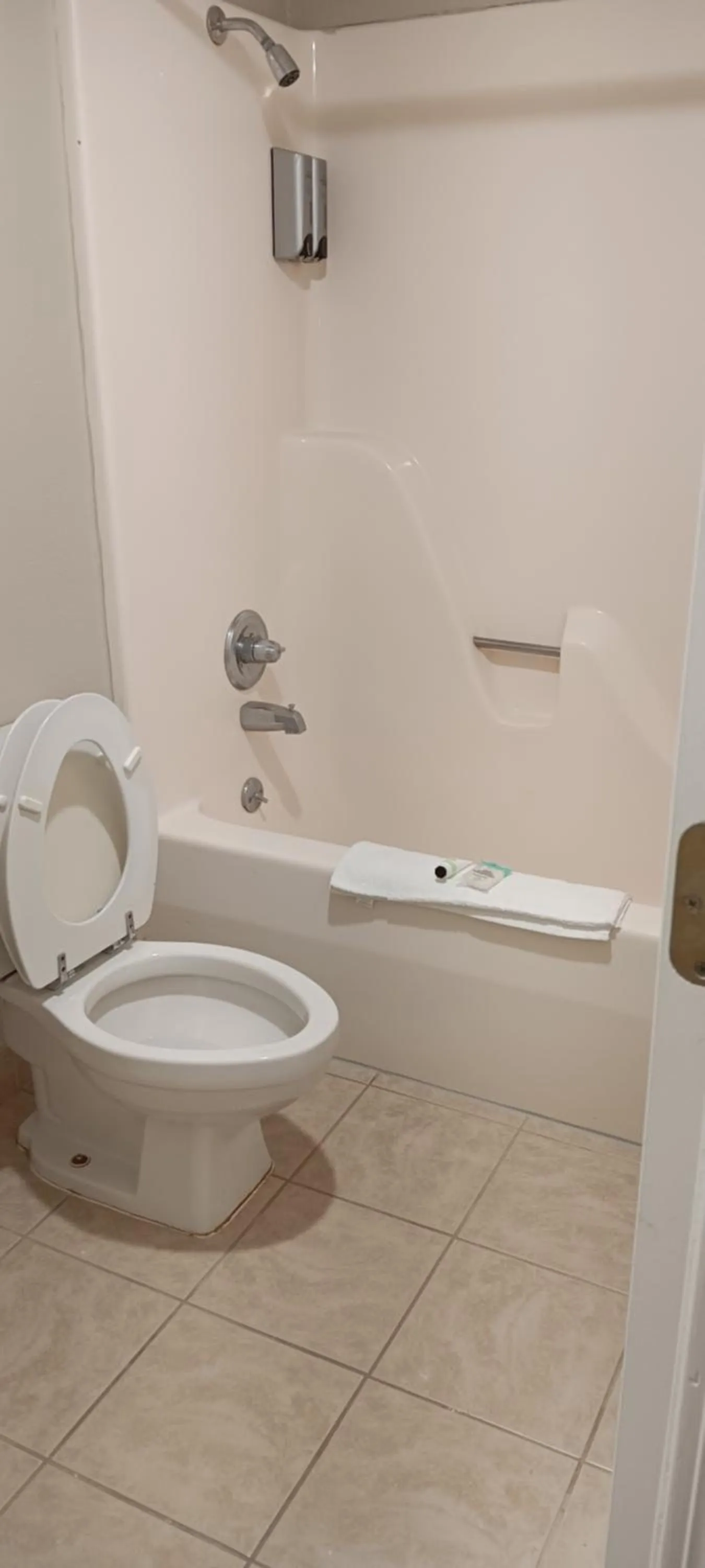 Bathroom in Americana Inn - Henderson