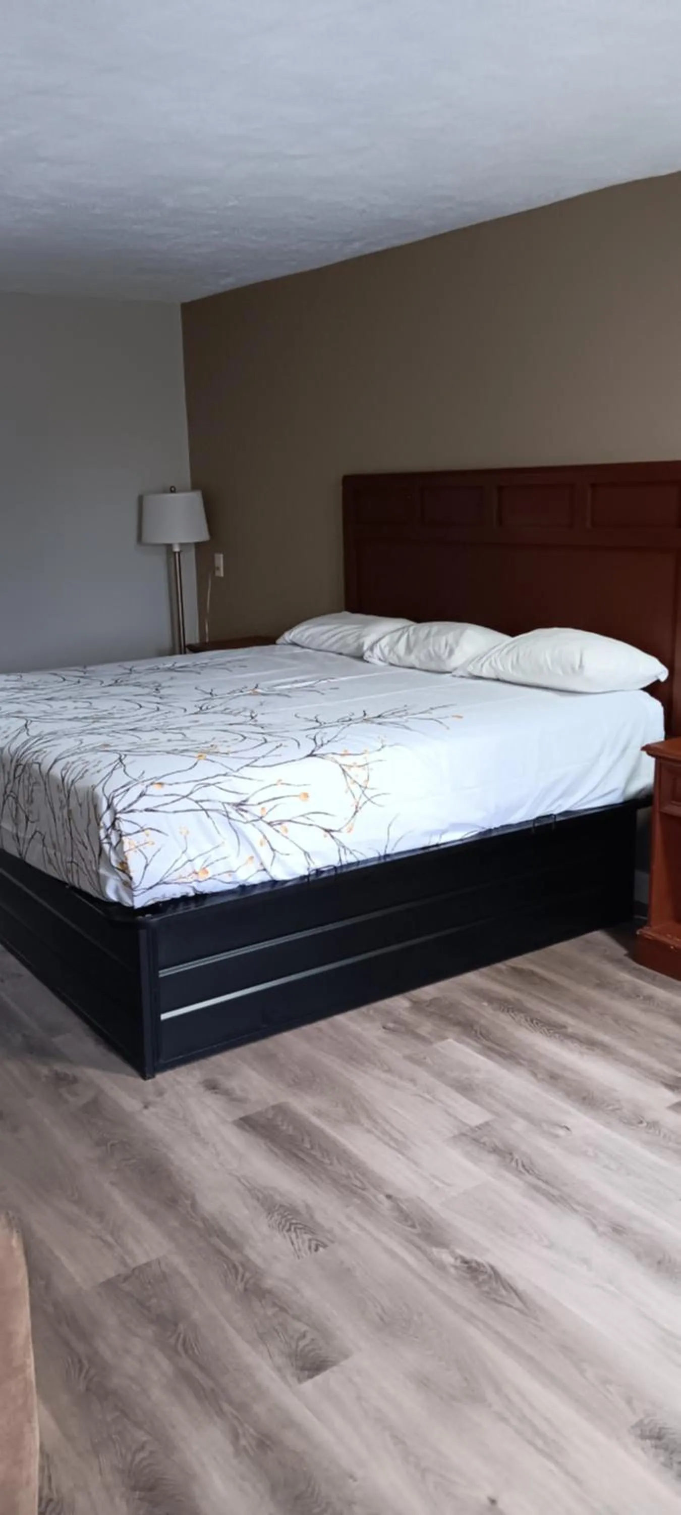 Bed in Americana Inn - Henderson