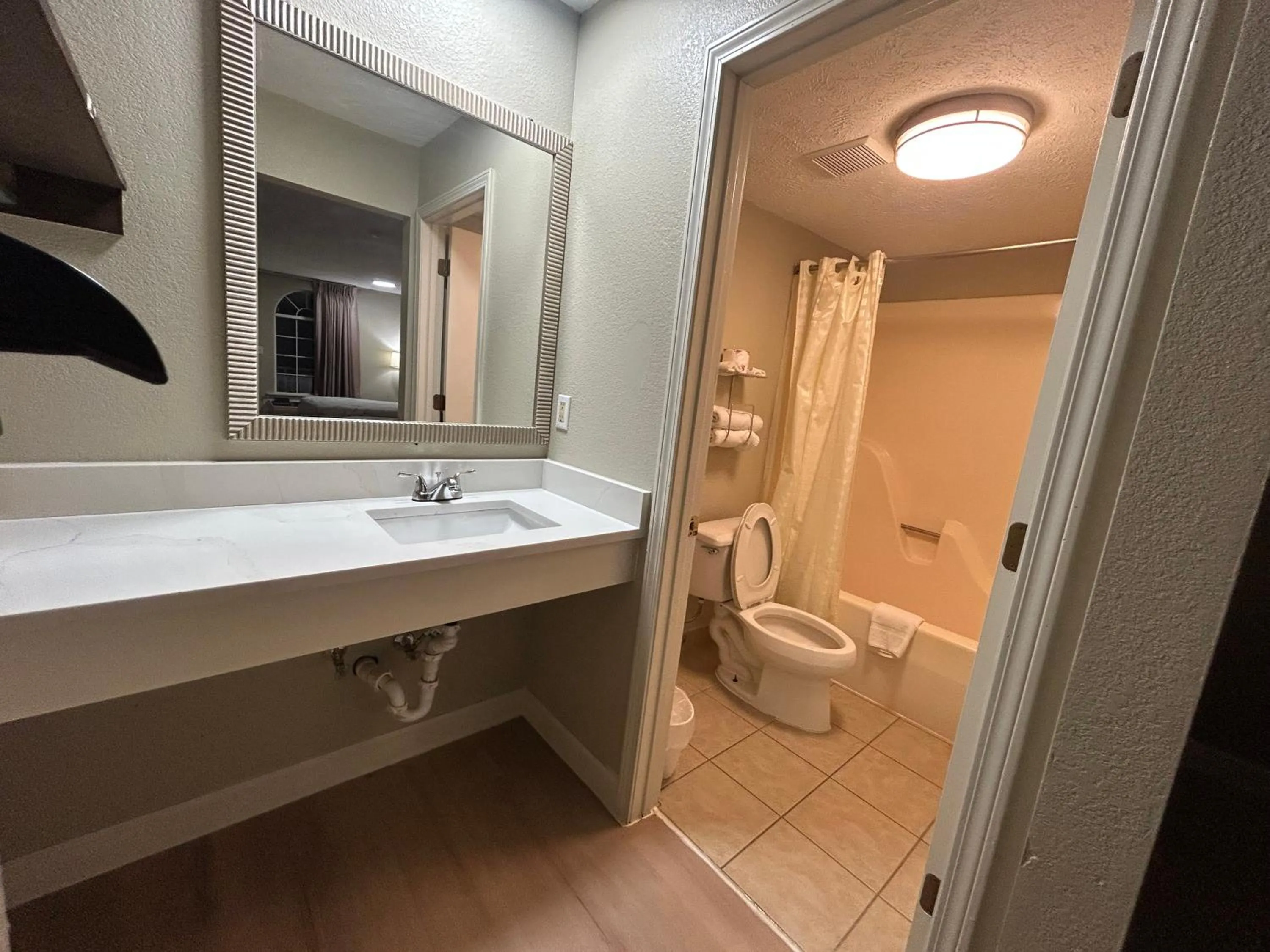 Americana Inn - Henderson