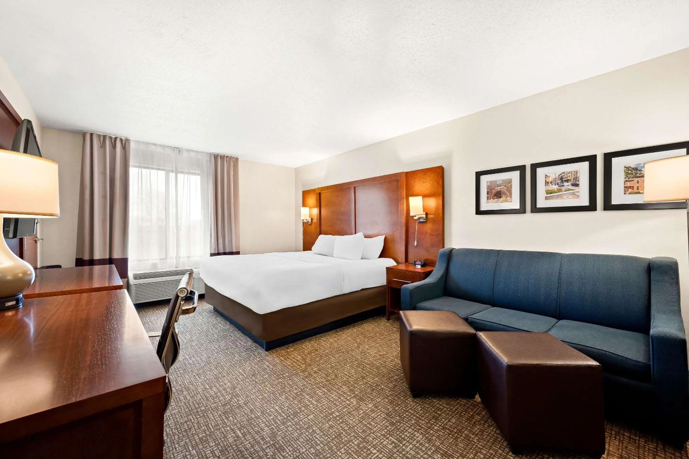 Bedroom, Bed in Comfort Inn & Suites Decatur-Forsyth