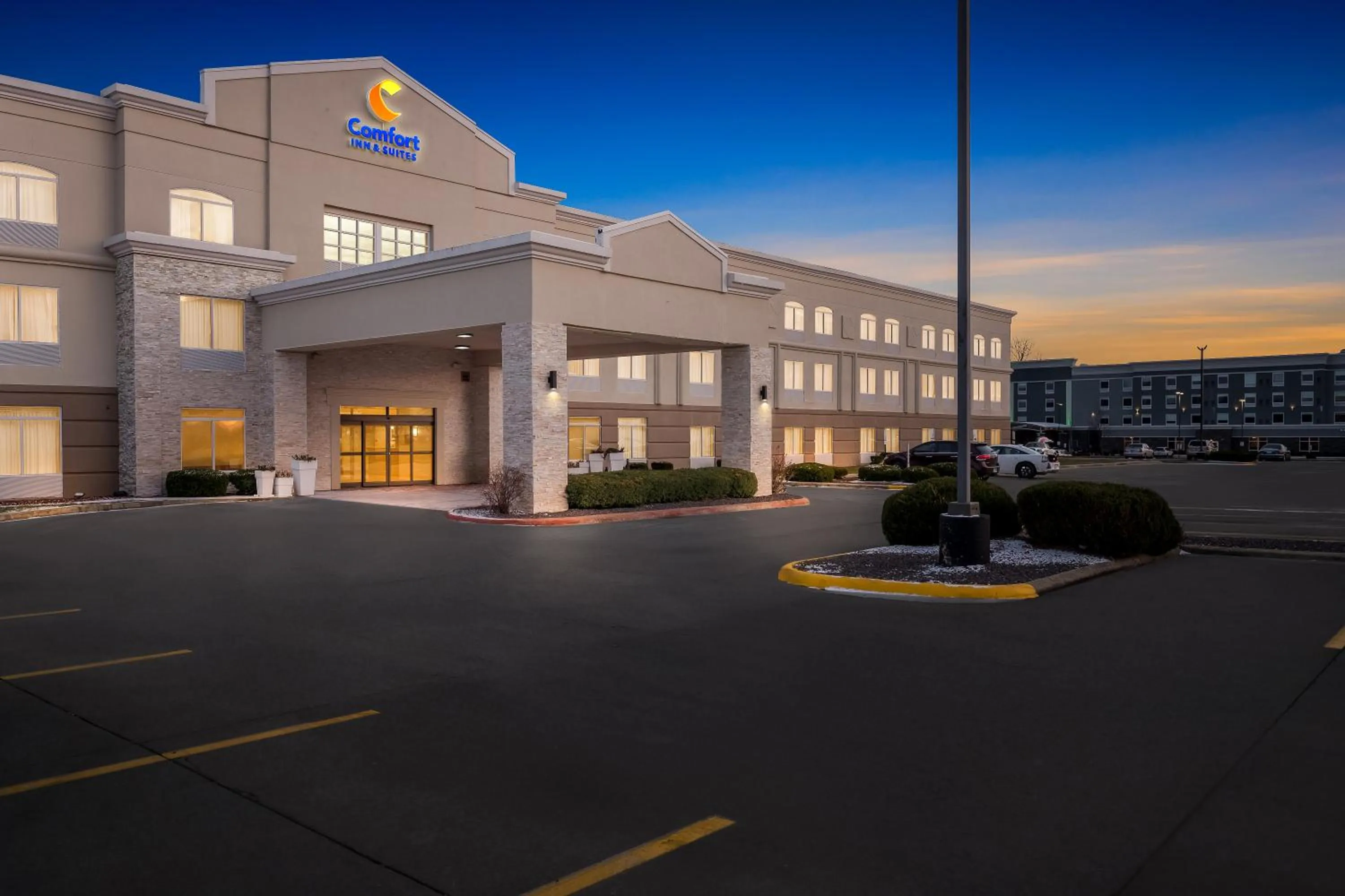 Comfort Inn & Suites Decatur-Forsyth