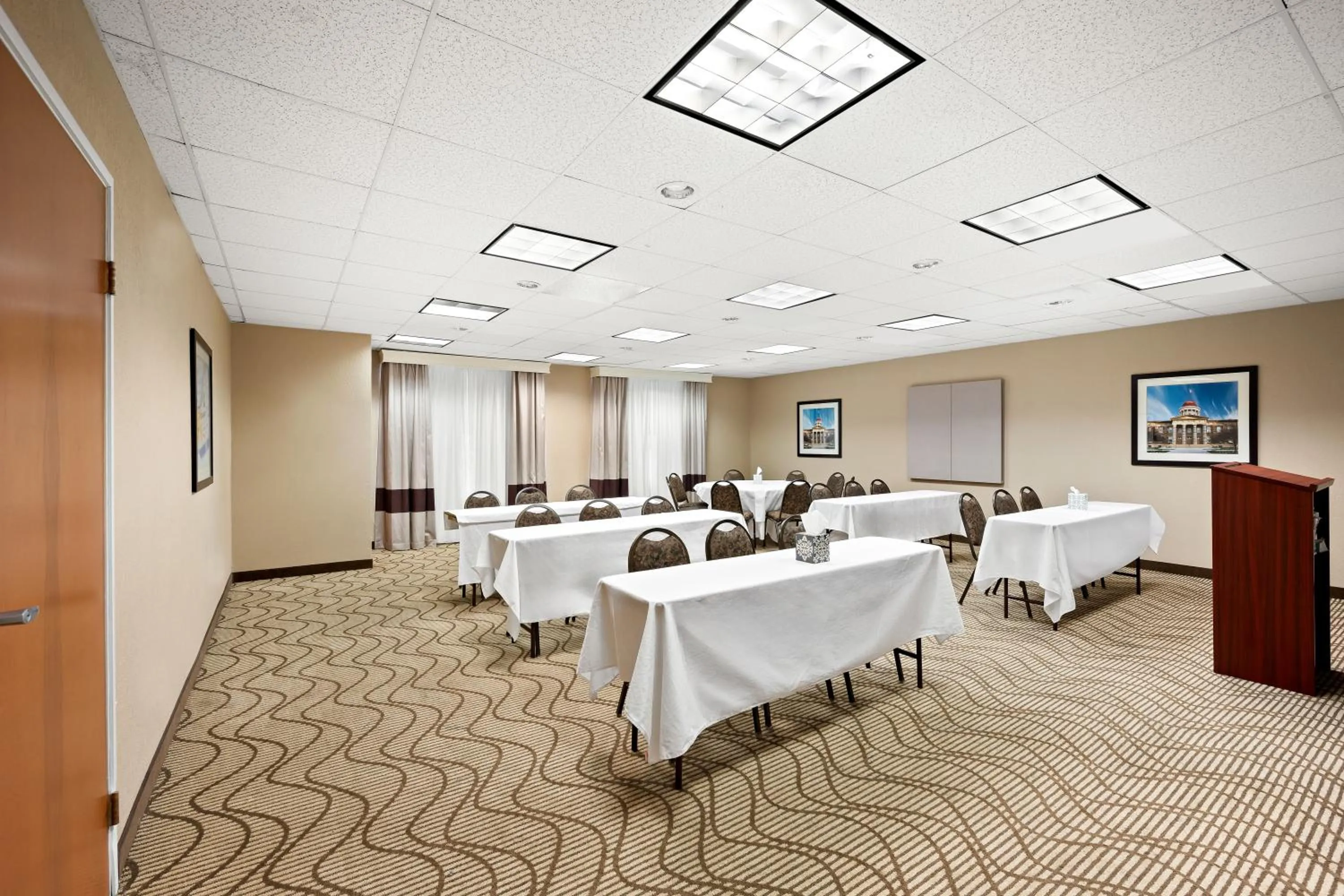 Comfort Inn & Suites Decatur-Forsyth