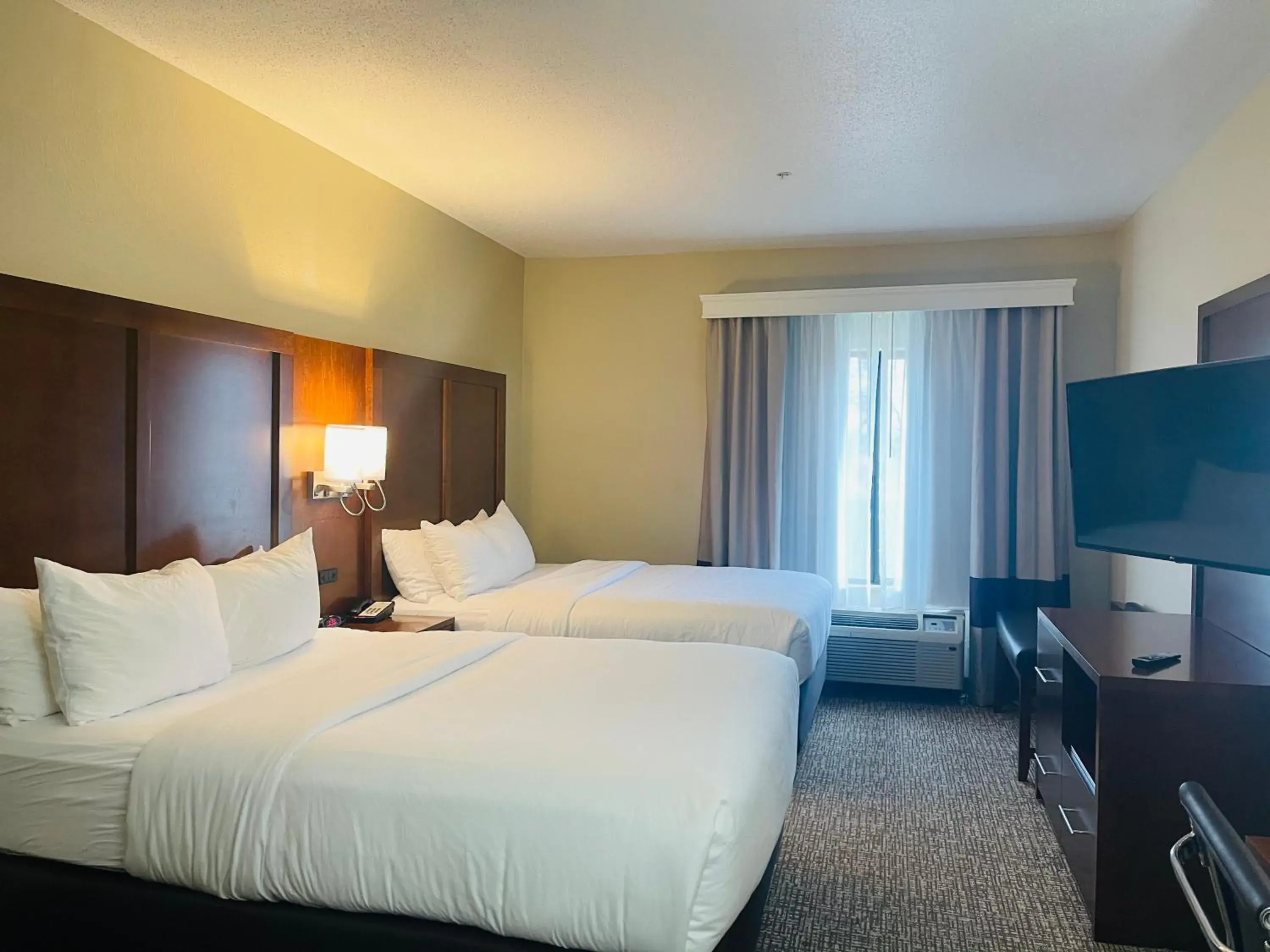 Queen Room with Two Queen Beds and Tub - Accessible/Non Smoking in Comfort Inn & Suites Decatur-Forsyth Queen Room with Two Queen Beds and Tub - Accessible/Non Smoking in Comfort Inn & Suites Decatur-Forsyth
