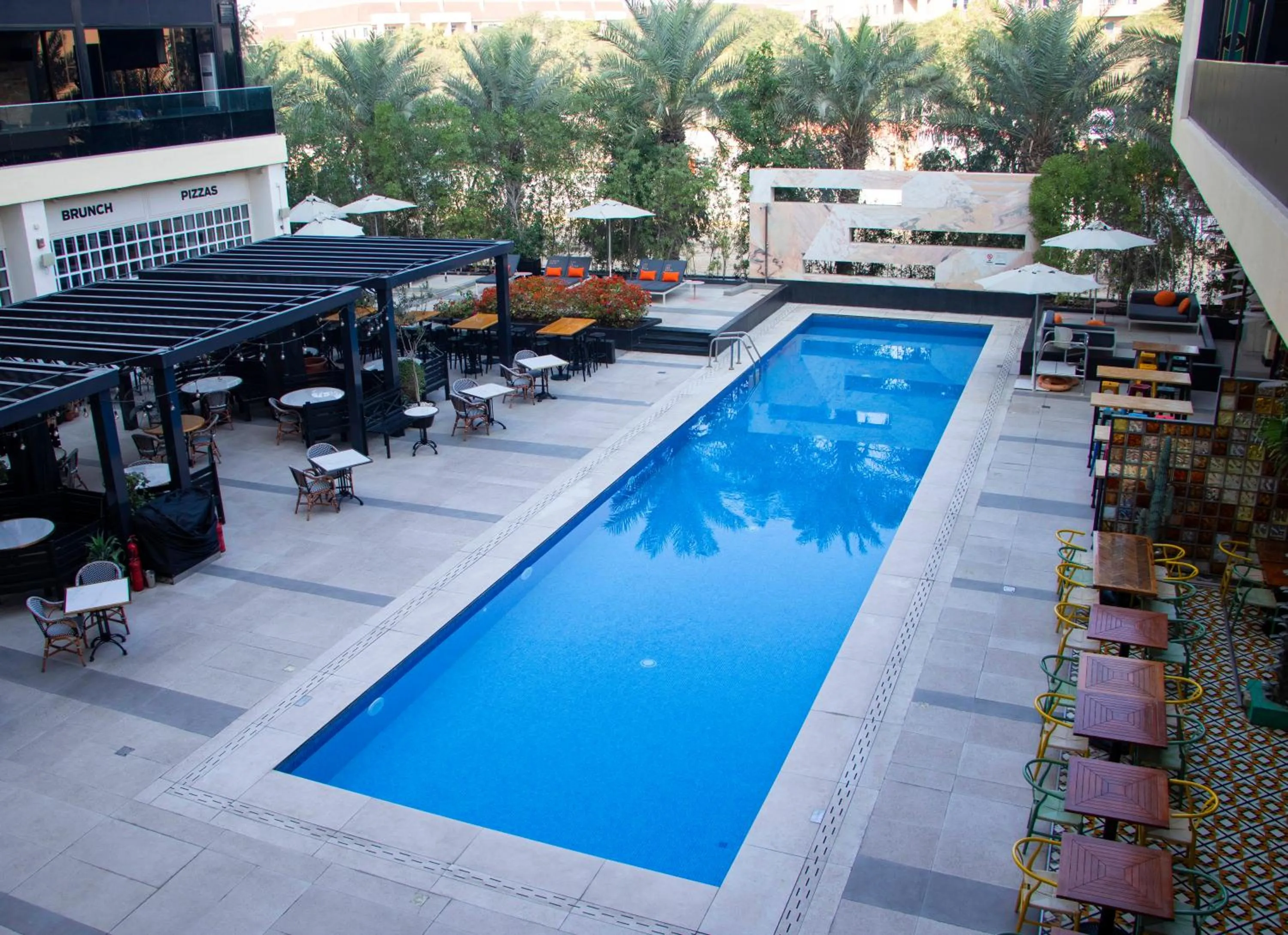 Swimming pool in Studio One Hotel
