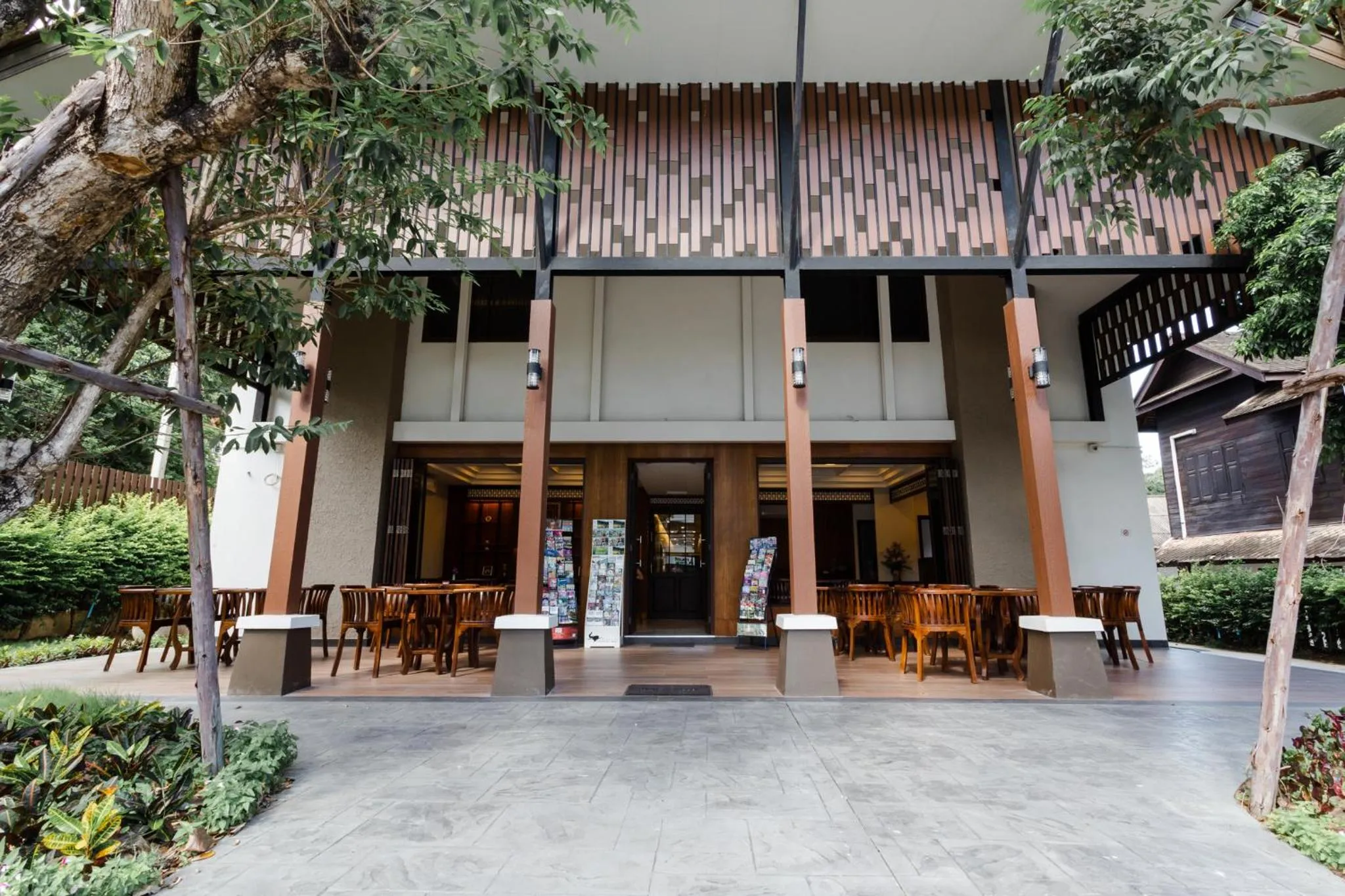 Property building in Lima Lanna Hotel