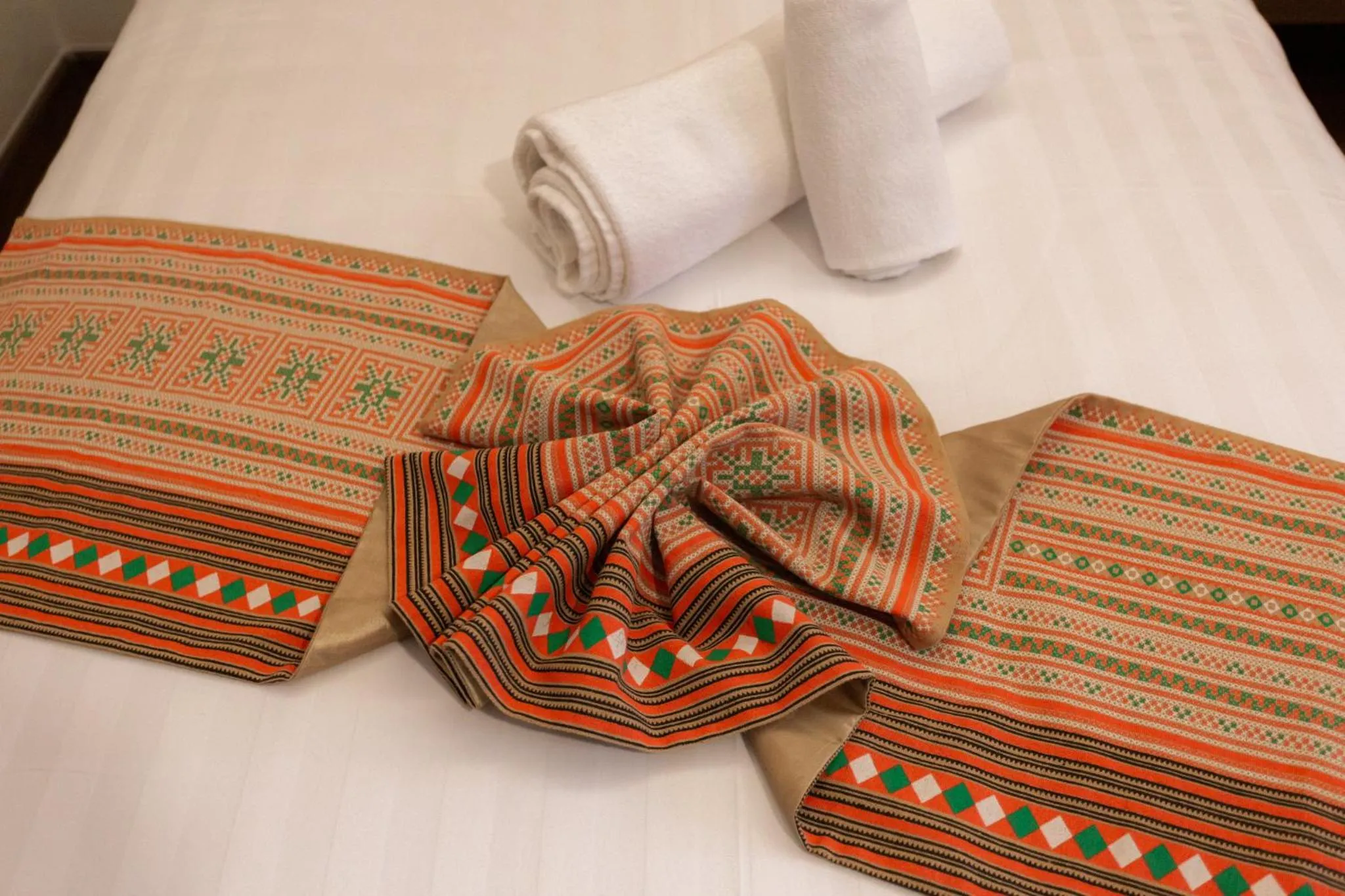 Photo of the whole room, Bed in Lima Lanna Hotel