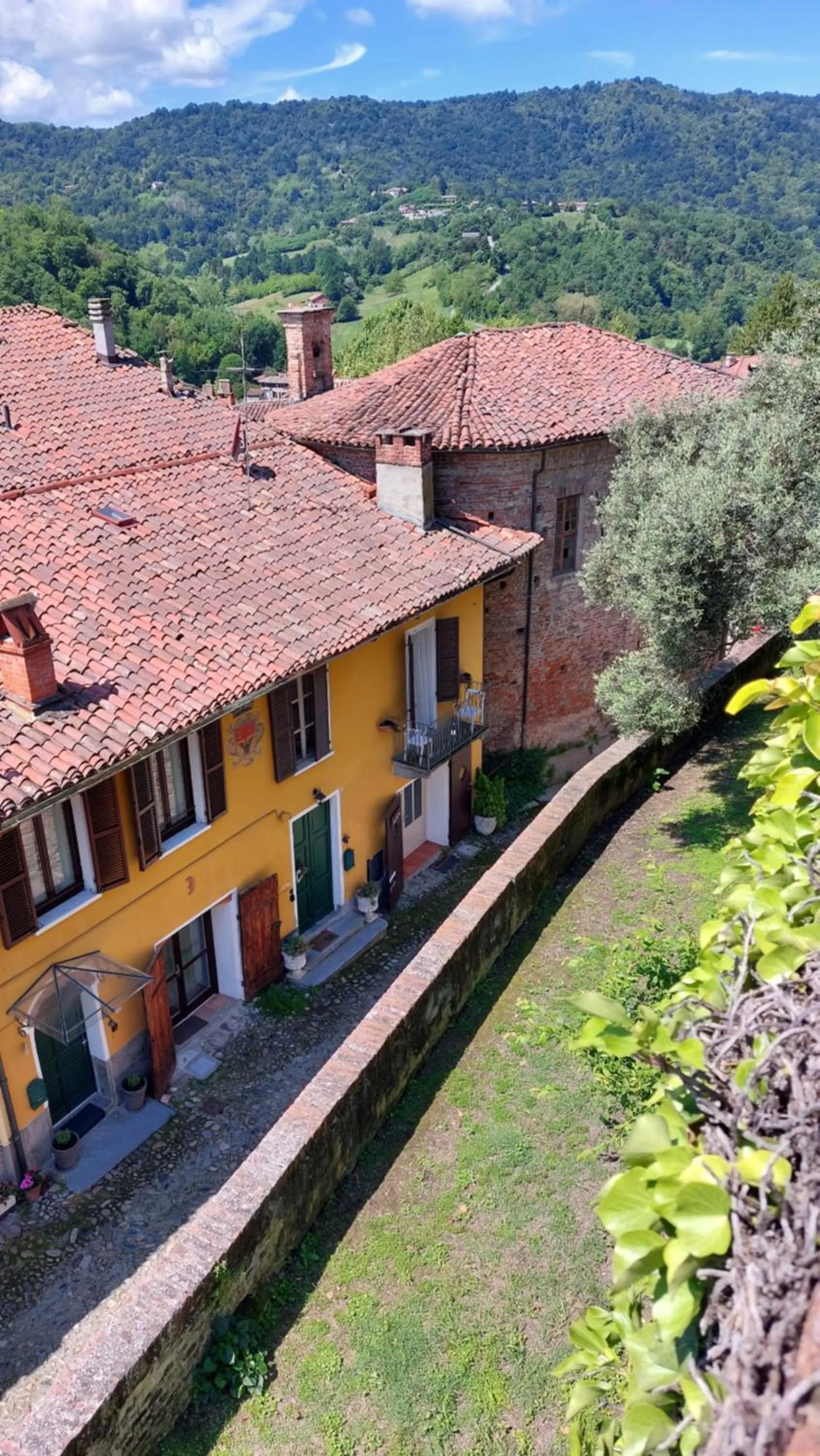 Property building in Ca'diFra