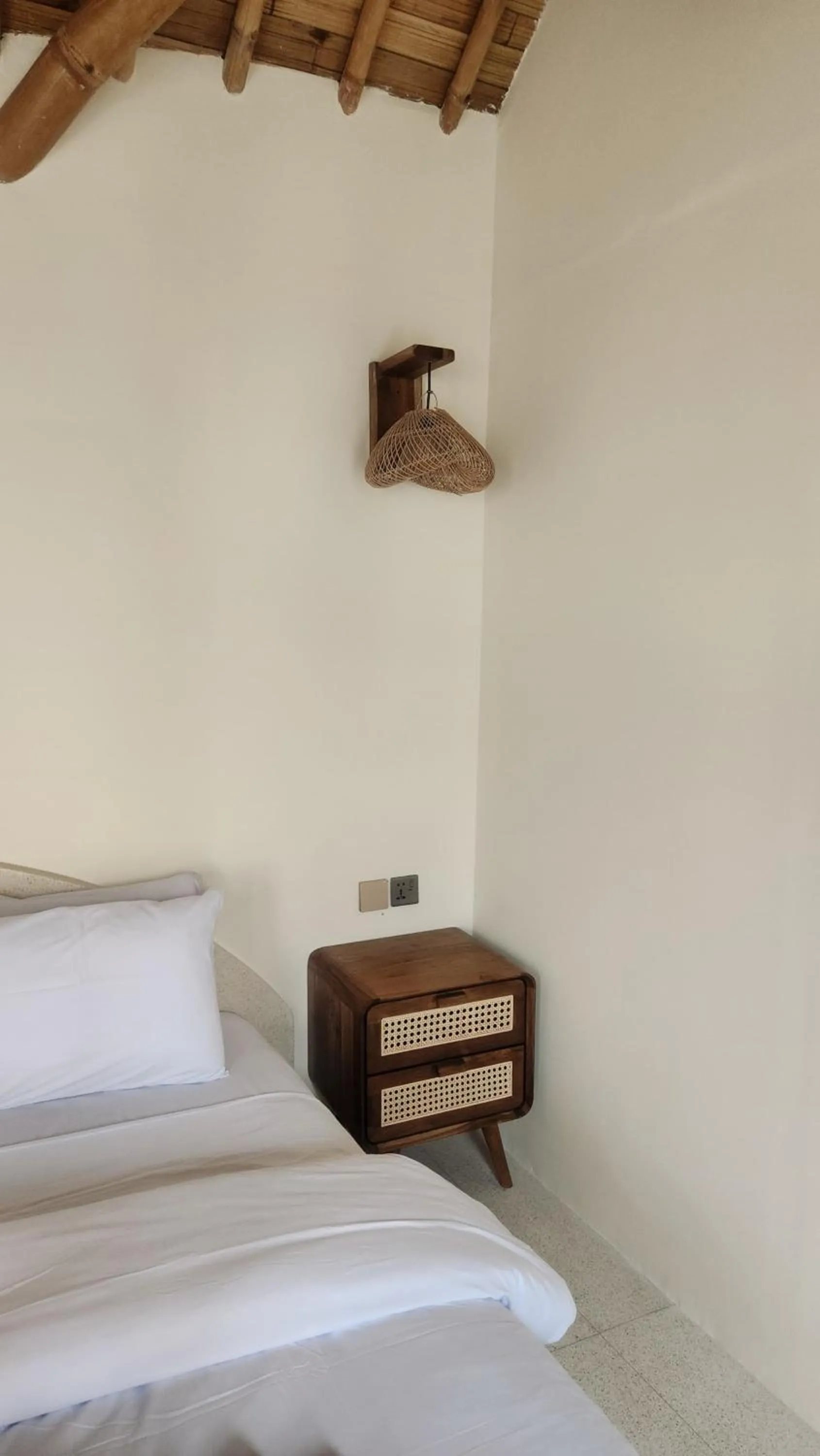 Bed in Tipsea Turtle Gili Air