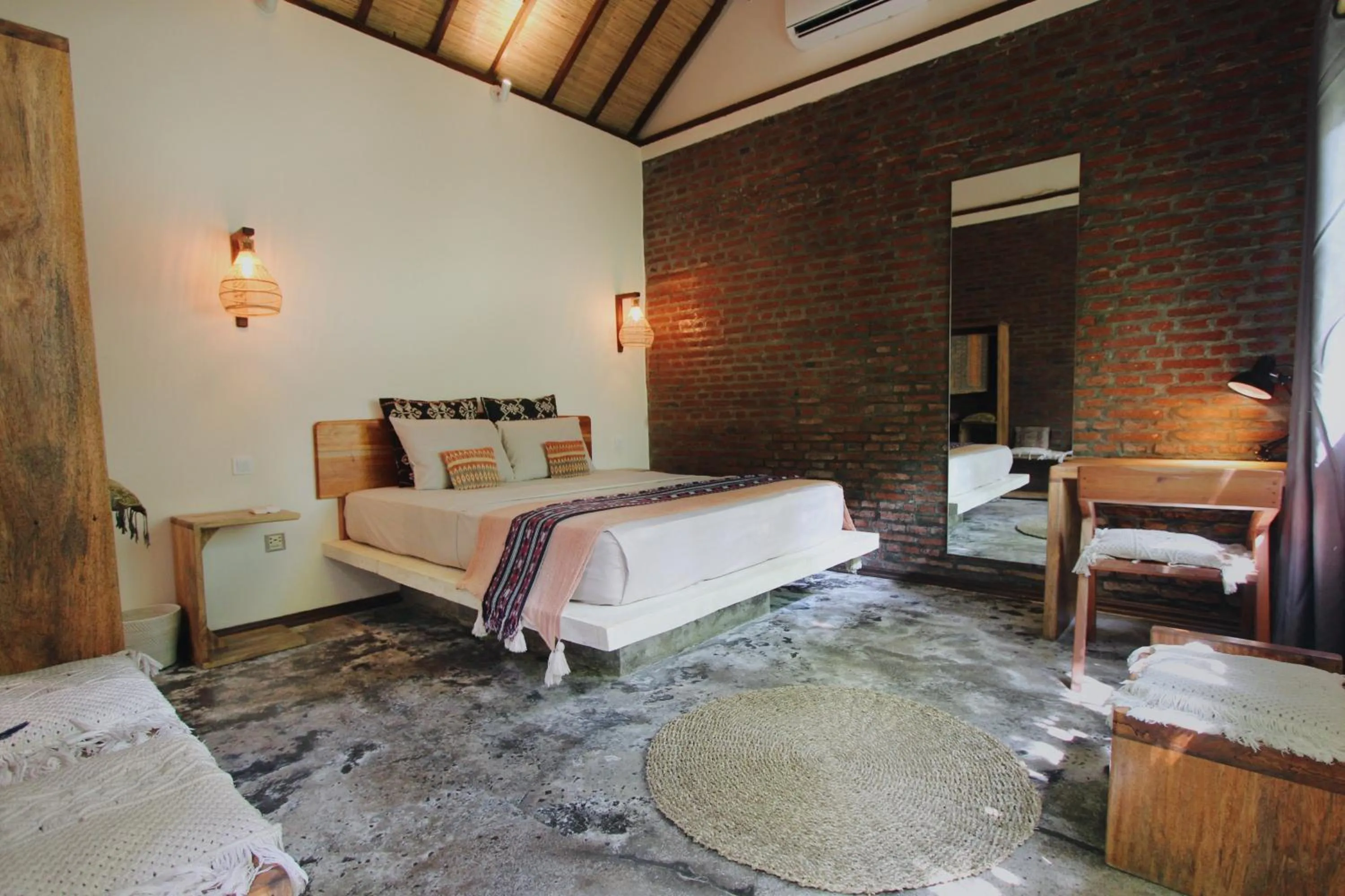 Bed in Tipsea Turtle Gili Air