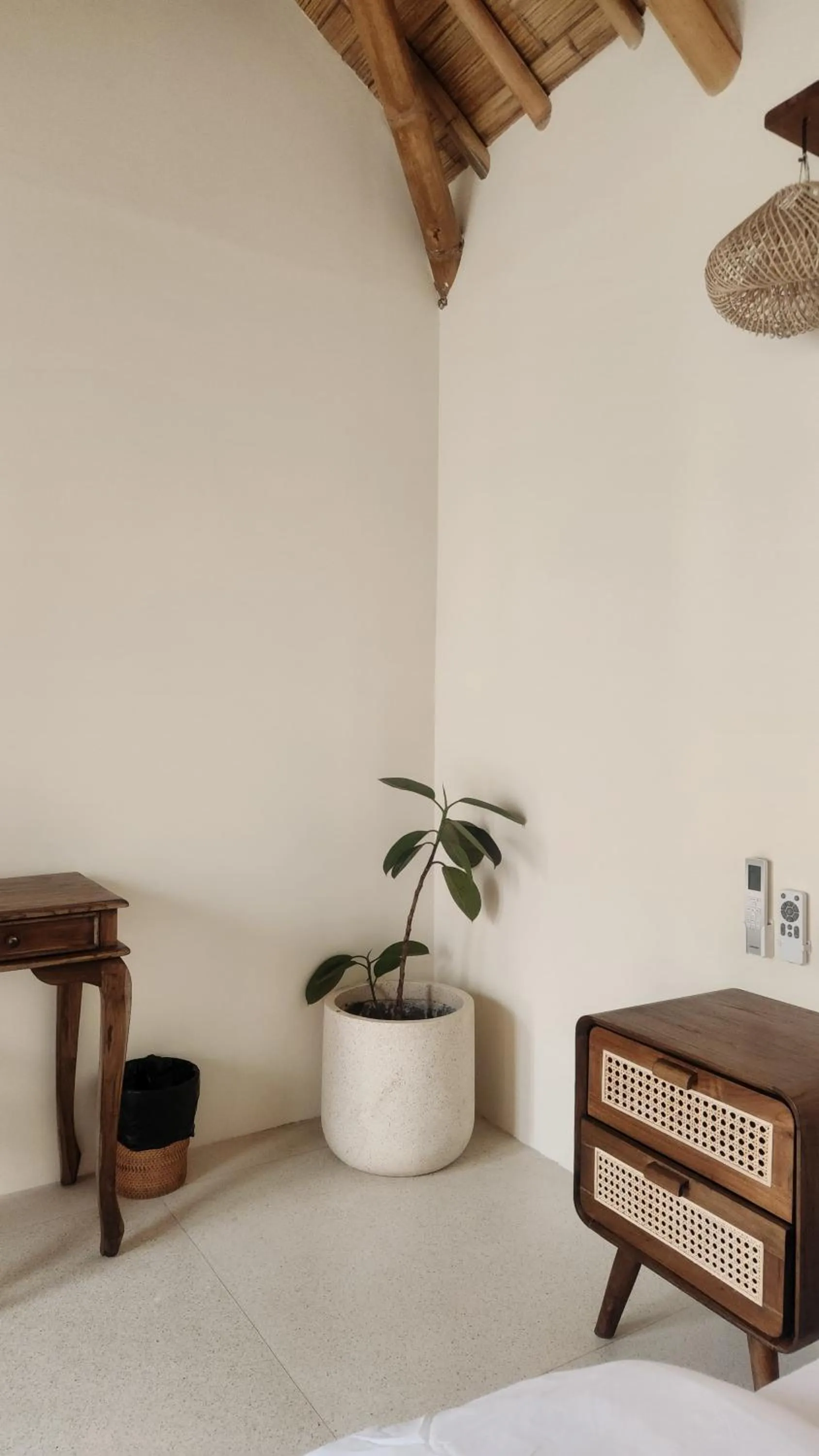 Bed in Tipsea Turtle Gili Air