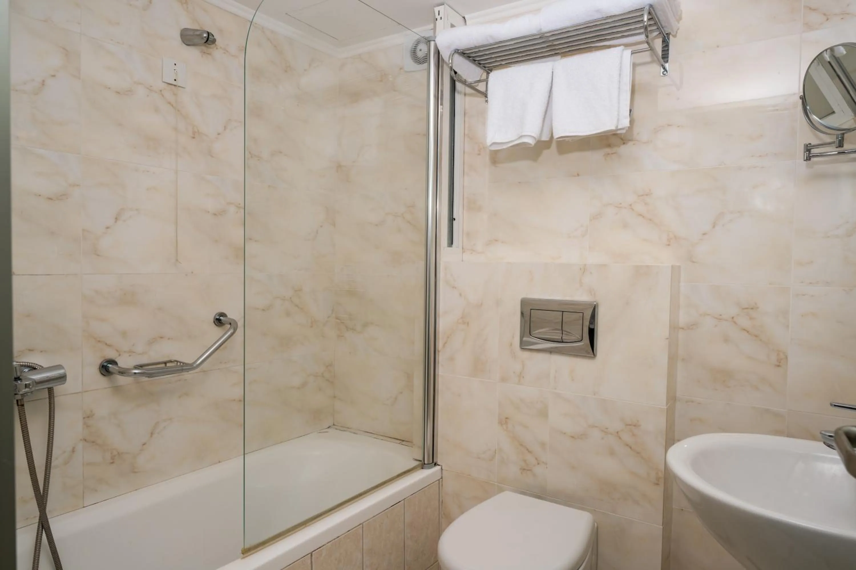 Karras Grande Resort