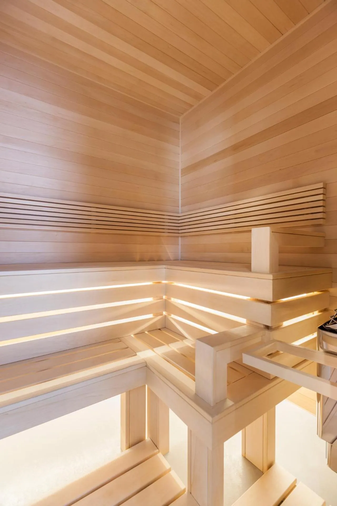 Sauna in Imperia Hôtel et Suites Boucherville