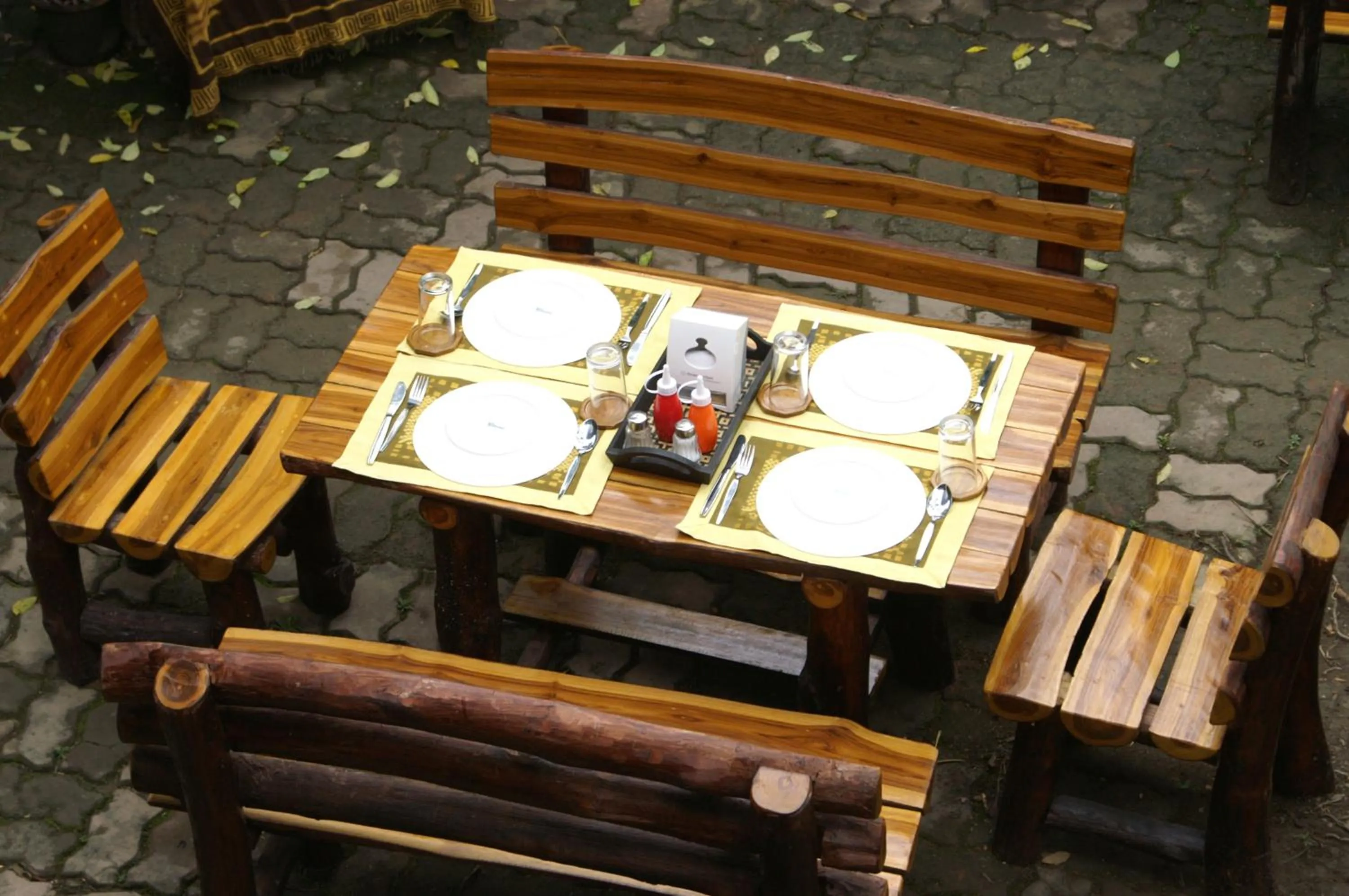 Restaurant/places to eat in Trekker Camp