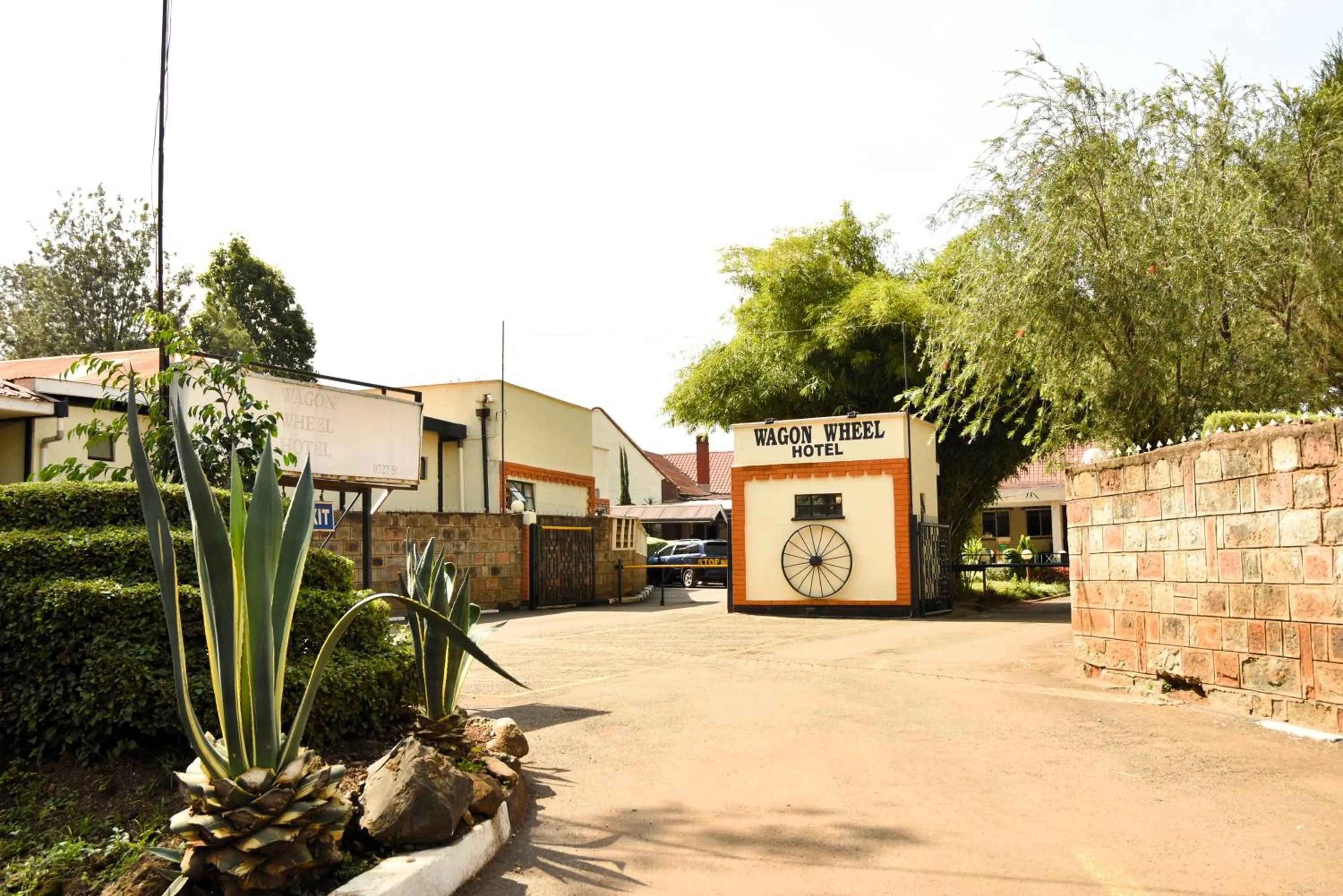 Facade/entrance in Wagon Wheel Hotel Eldoret