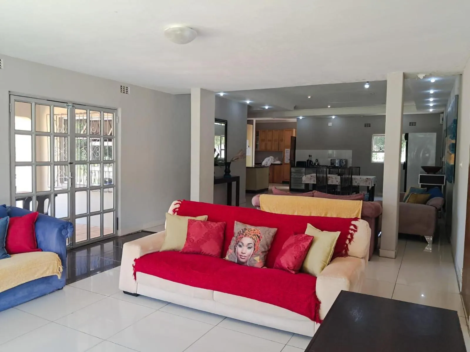 Living room in SeaXplore Lodge & Dive Center