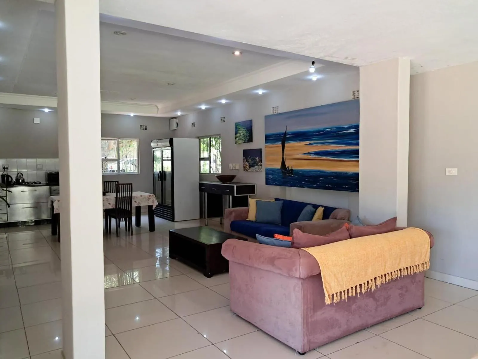 Living room in SeaXplore Lodge & Dive Center