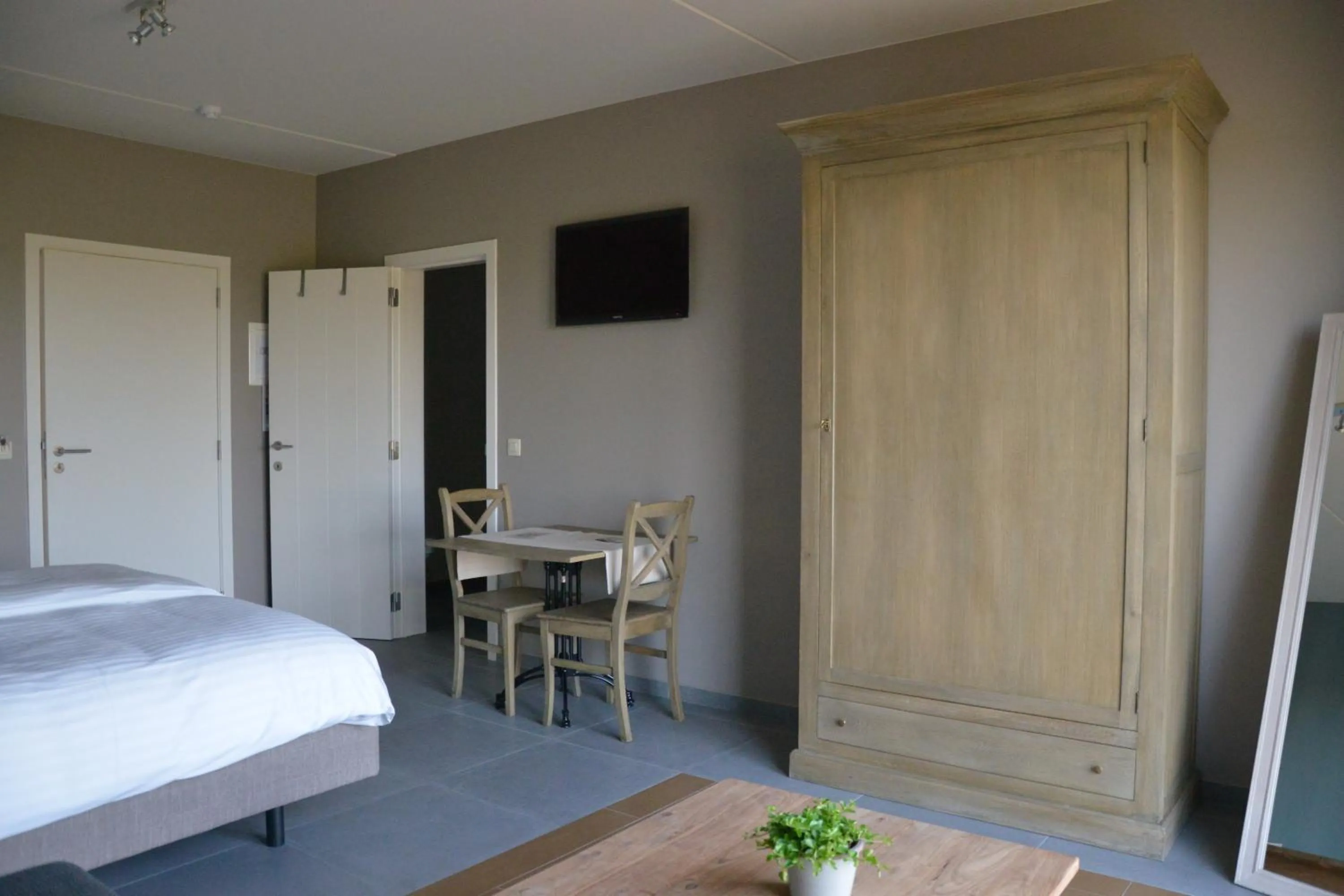 Decorative detail, Bed in B&B Nieuwhof