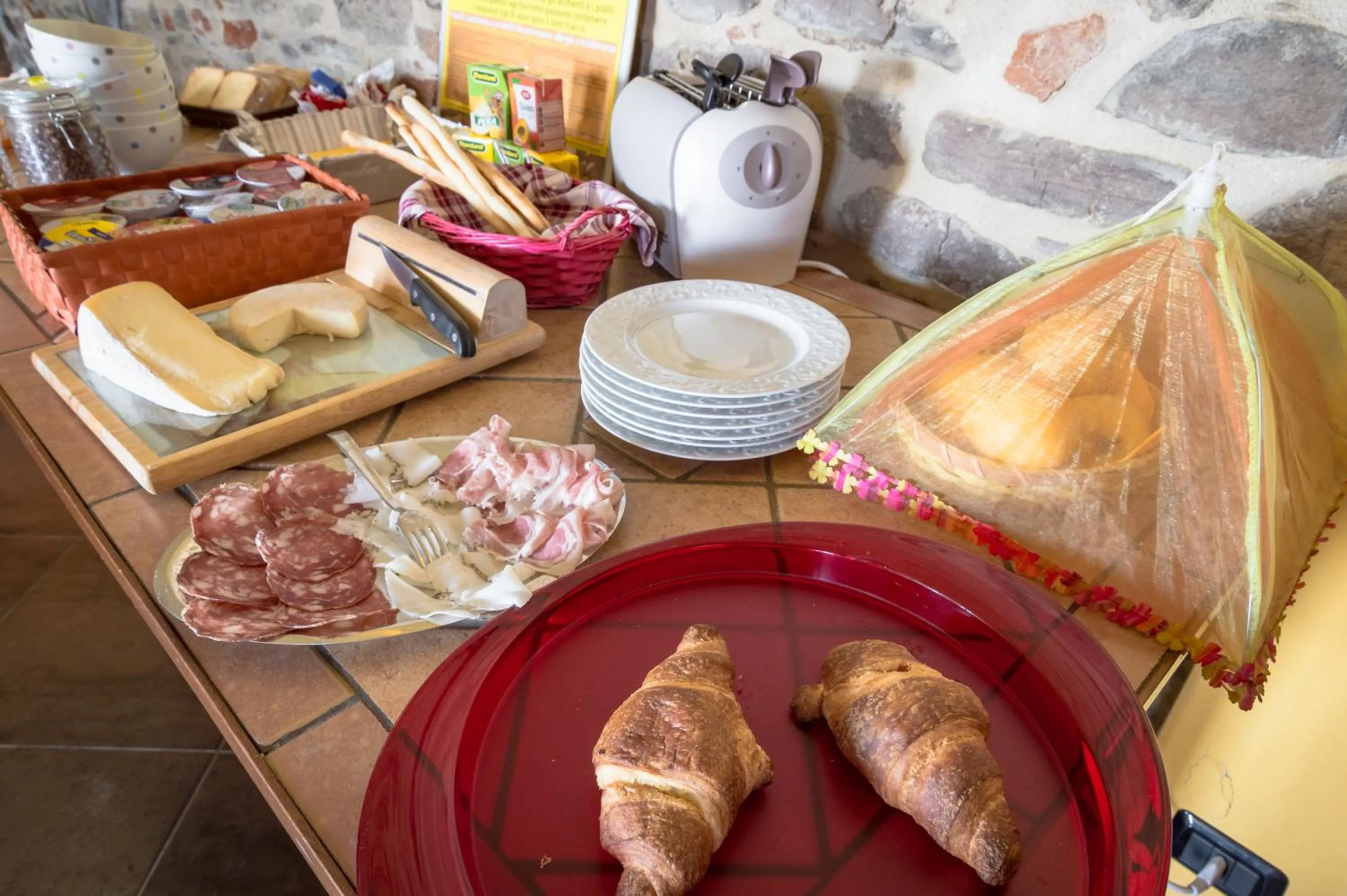 Food and drinks in All'Ombra del Castello