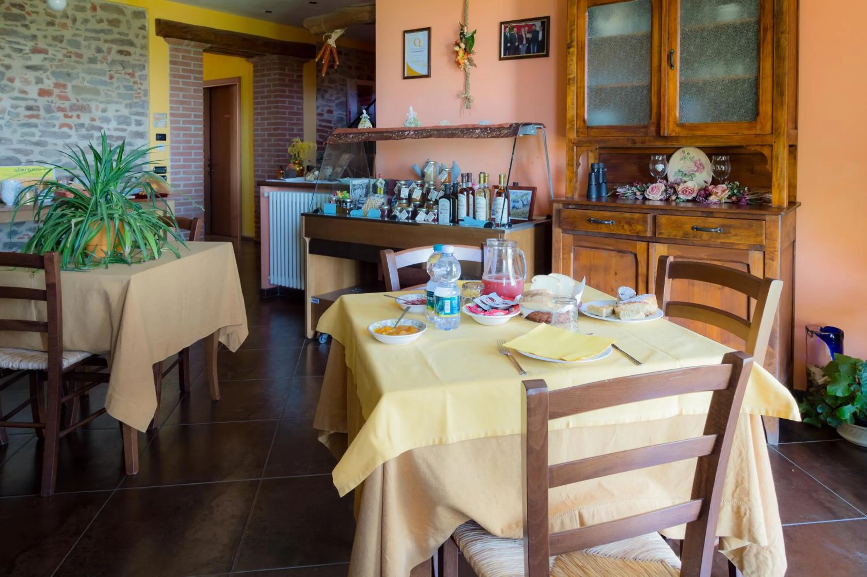 Restaurant/places to eat in All'Ombra del Castello
