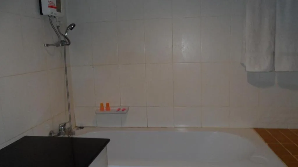 Bathroom in Bautong Lodge