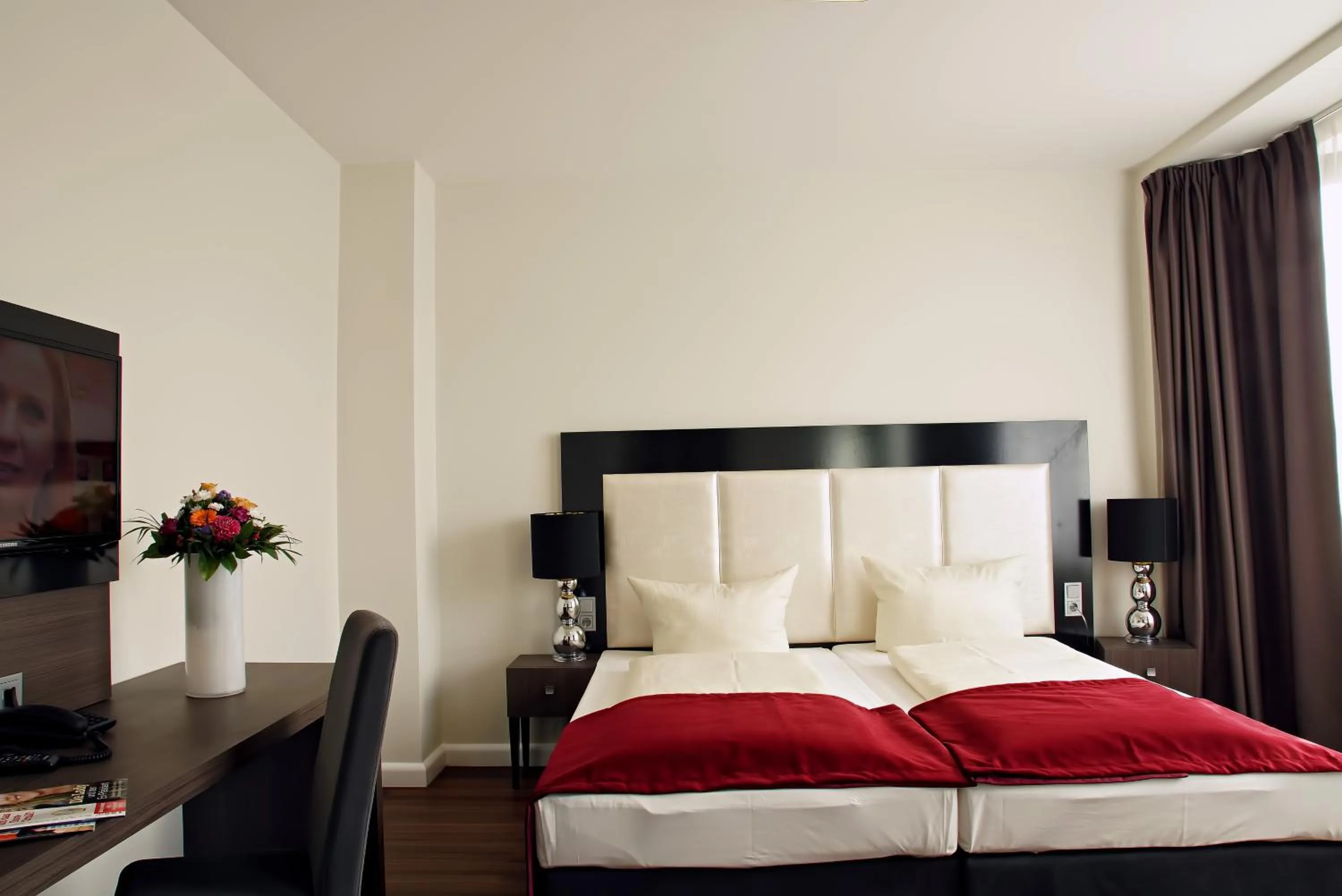 Photo of the whole room, Bed in Milbor Hotel