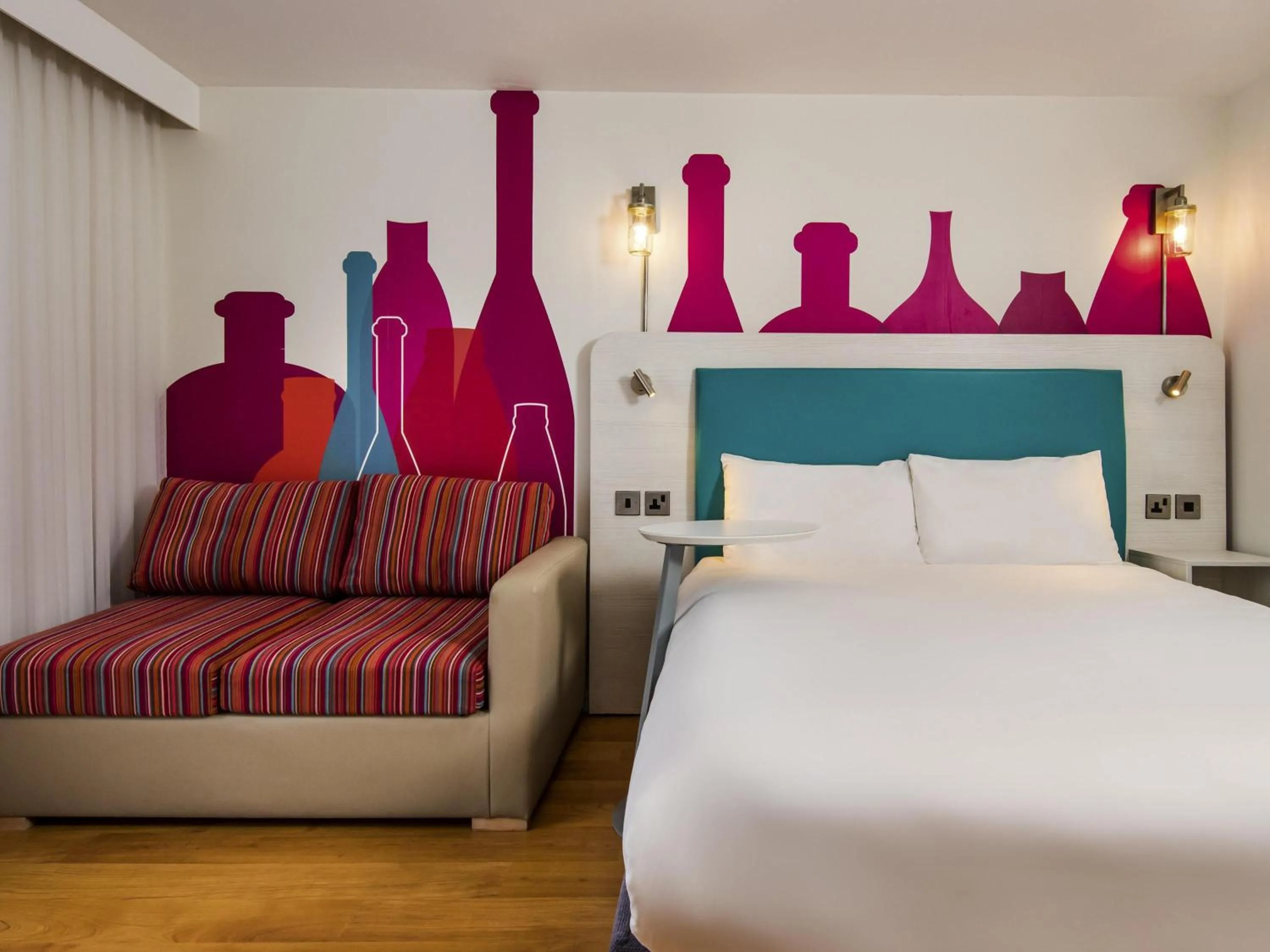 Bedroom, Bed in ibis Styles Barnsley