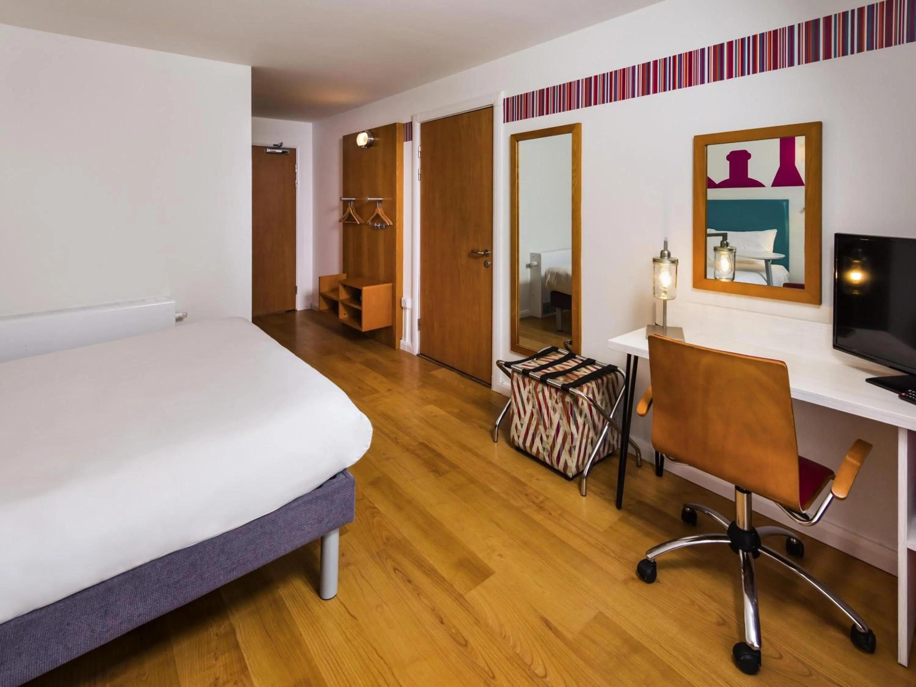 Bedroom, Bed in ibis Styles Barnsley