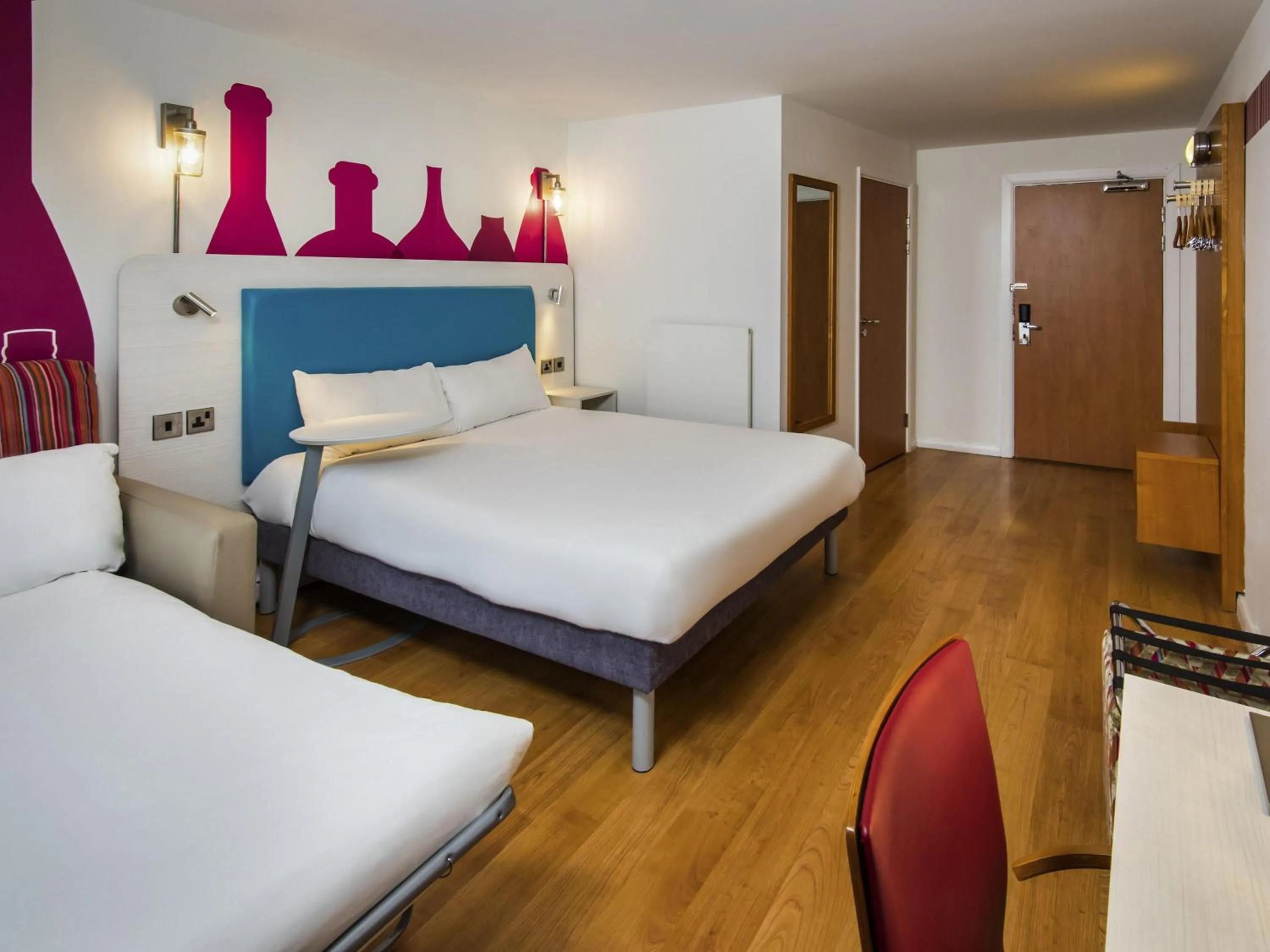 Bedroom, Bed in ibis Styles Barnsley