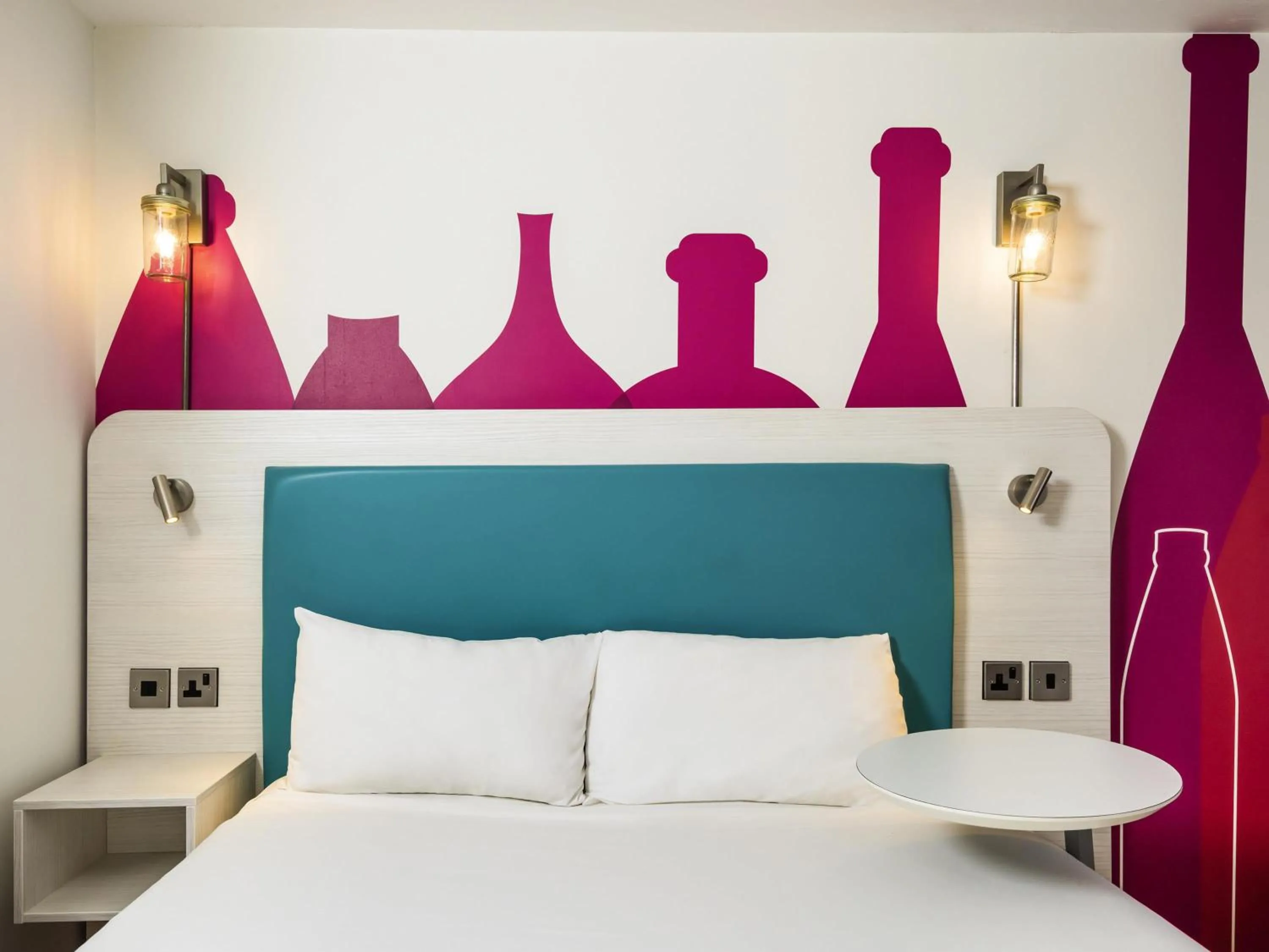 Bedroom, Bed in ibis Styles Barnsley