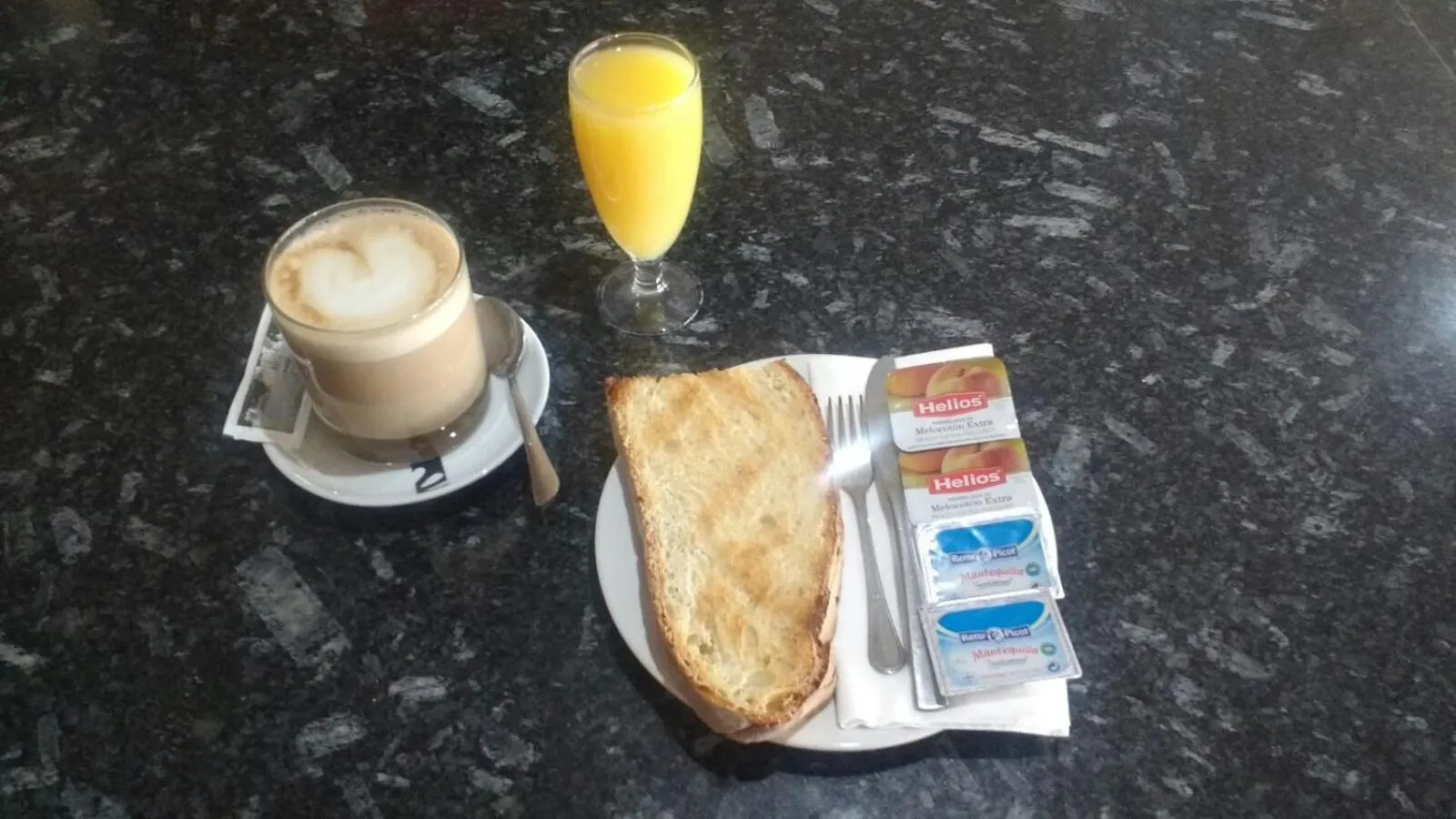 Breakfast in Hotel Medulio