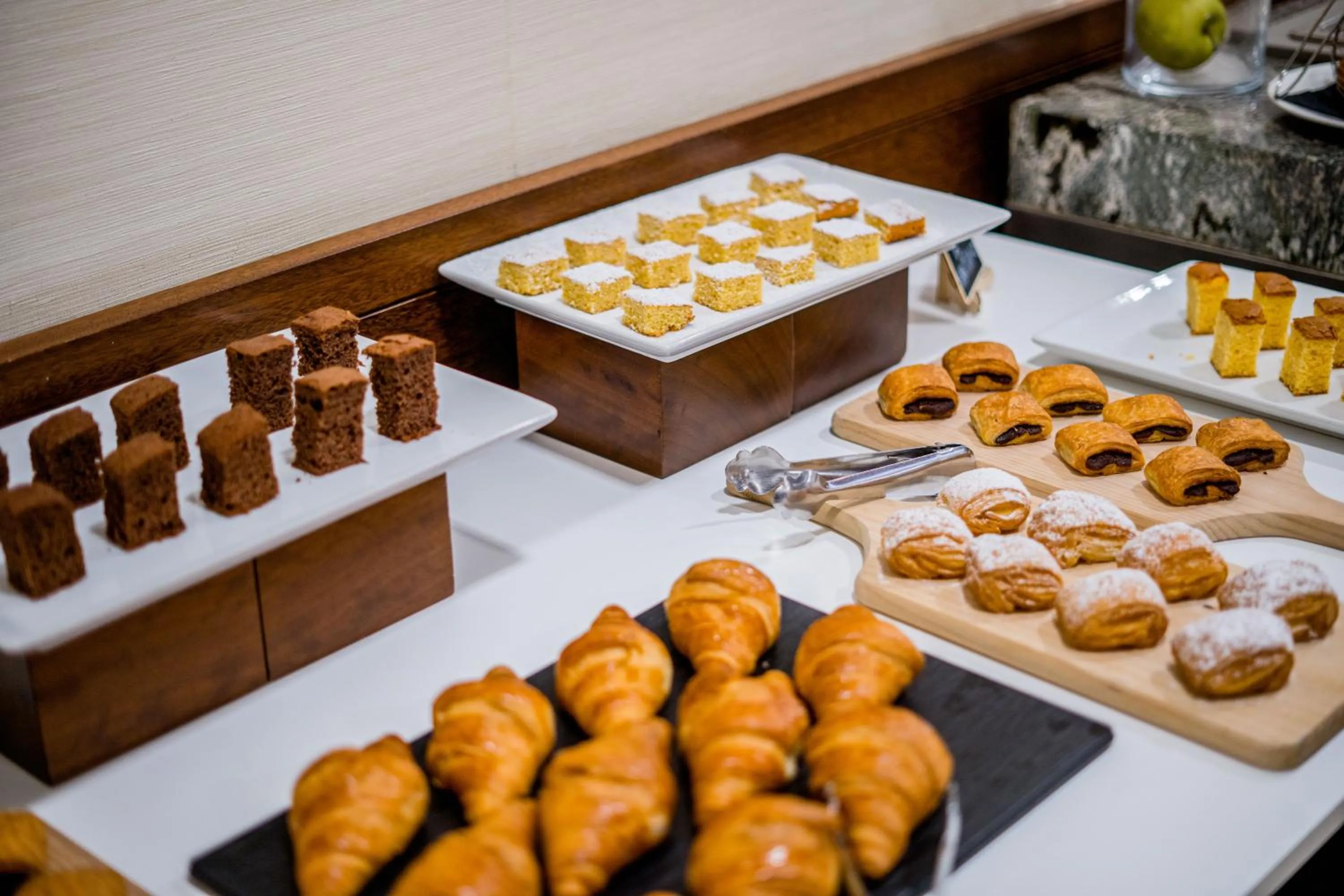Buffet breakfast in Hotel Compostela