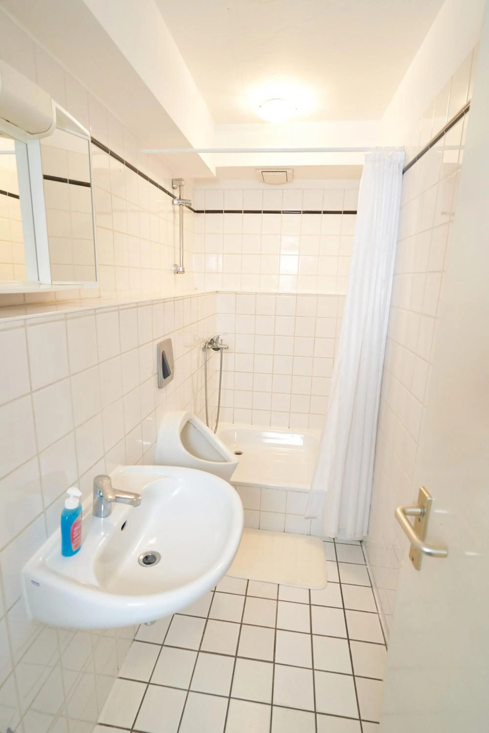 Bathroom in BNB Potsdamer Platz - Rooms & Apartments