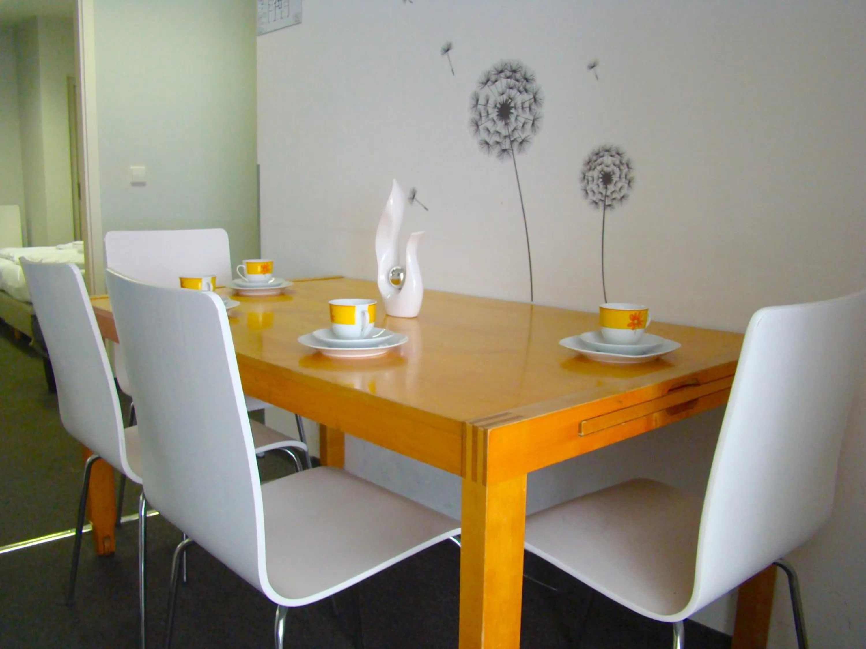 Communal lounge/ TV room in BNB Potsdamer Platz - Rooms & Apartments