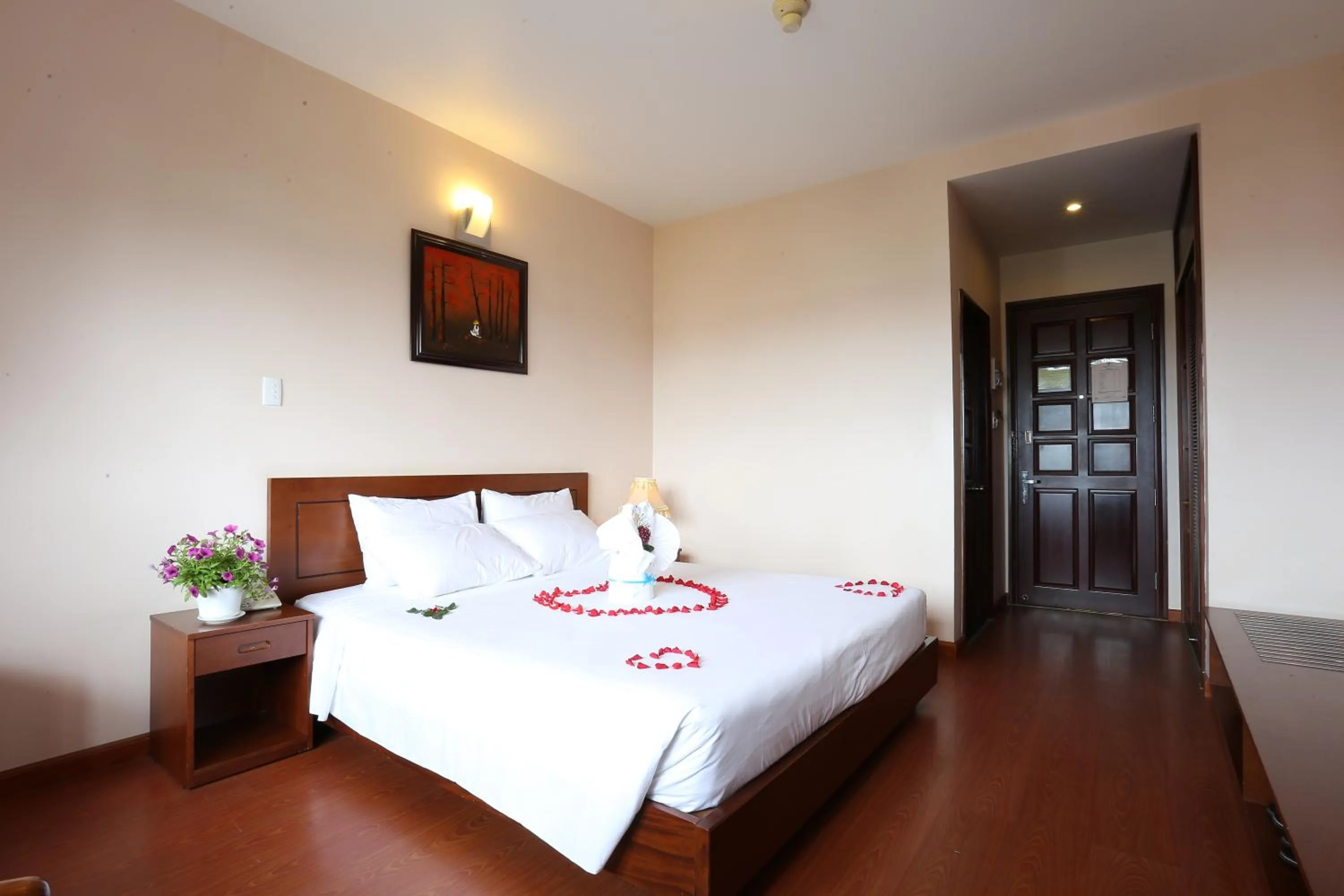 Bedroom, Bed in Ky Hoa Hotel Ho Chi Minh