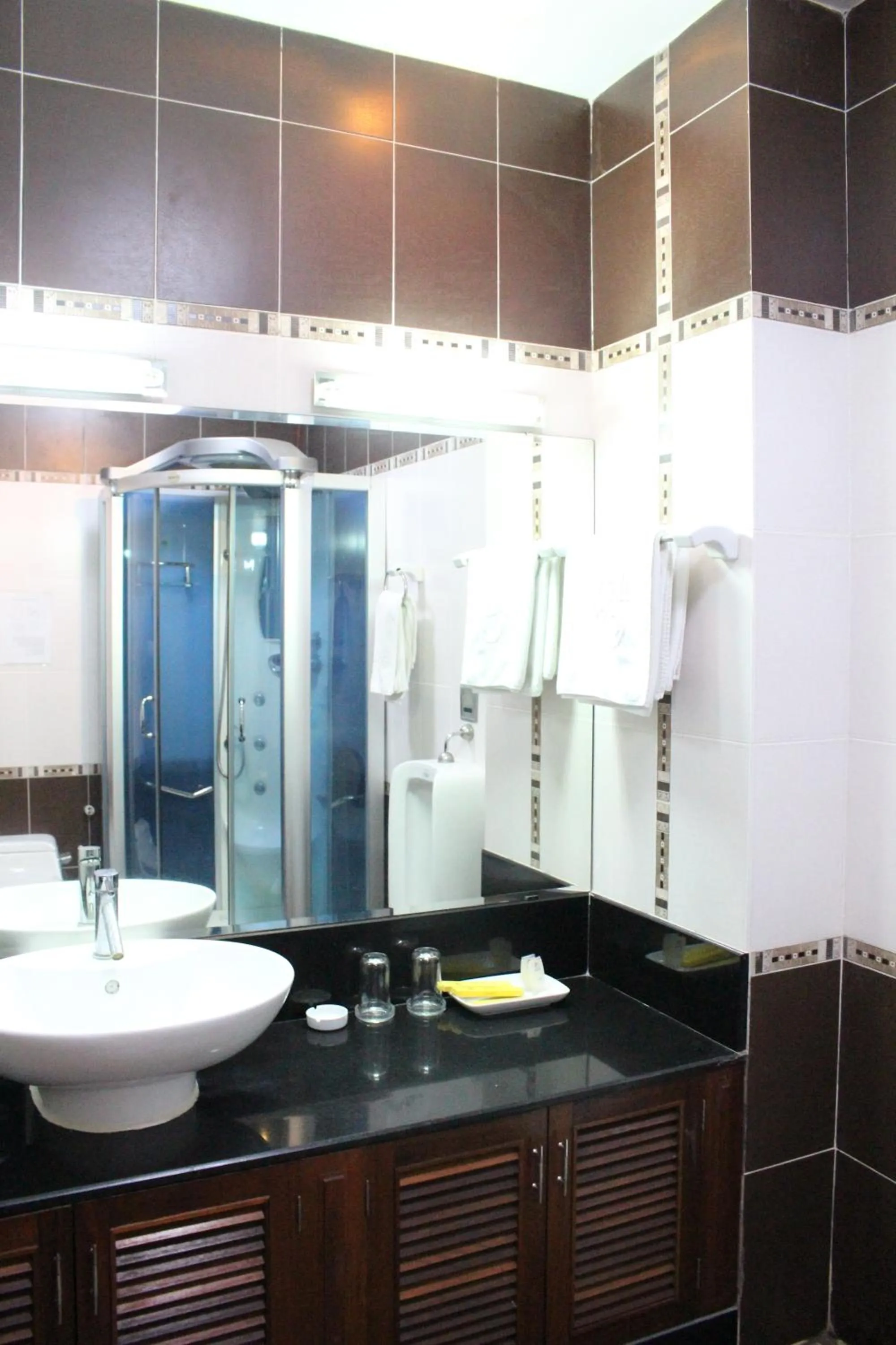 Bathroom in Ky Hoa Hotel Ho Chi Minh