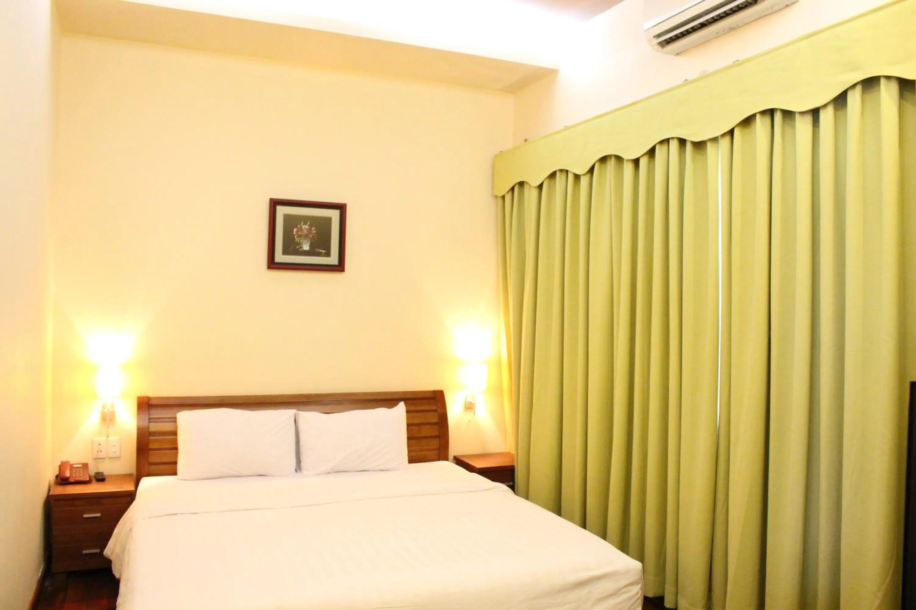 Bedroom, Bed in Ky Hoa Hotel Ho Chi Minh