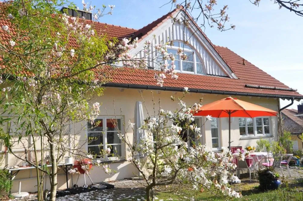 Property building in Bed and Breakfast Bavaria München