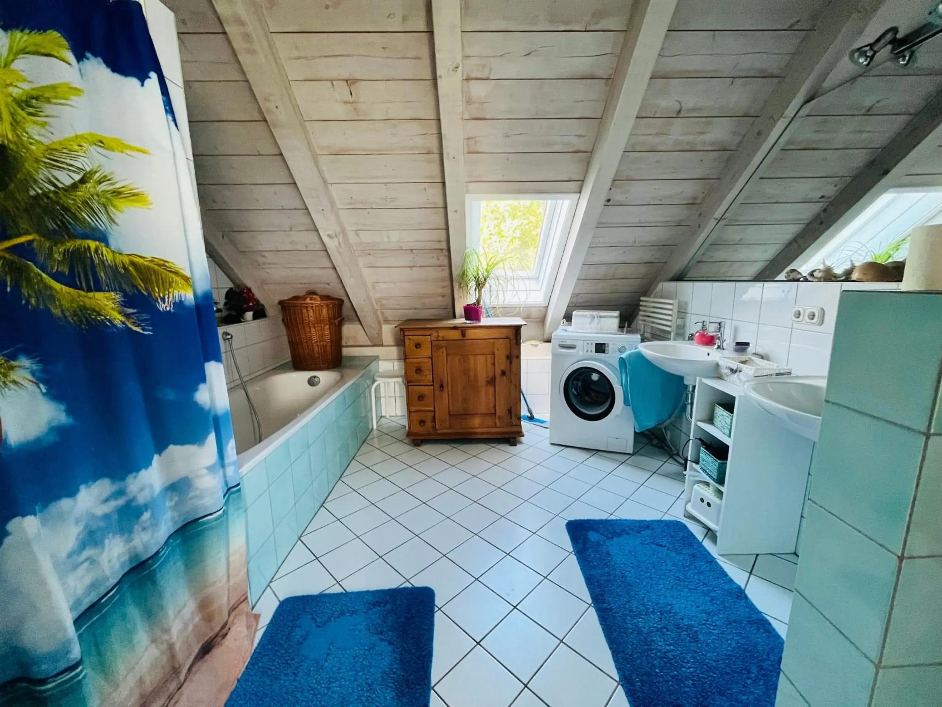 Single Room with Shared Bathroom in Bed and Breakfast Bavaria München Single Room with Shared Bathroom in Bed and Breakfast Bavaria München