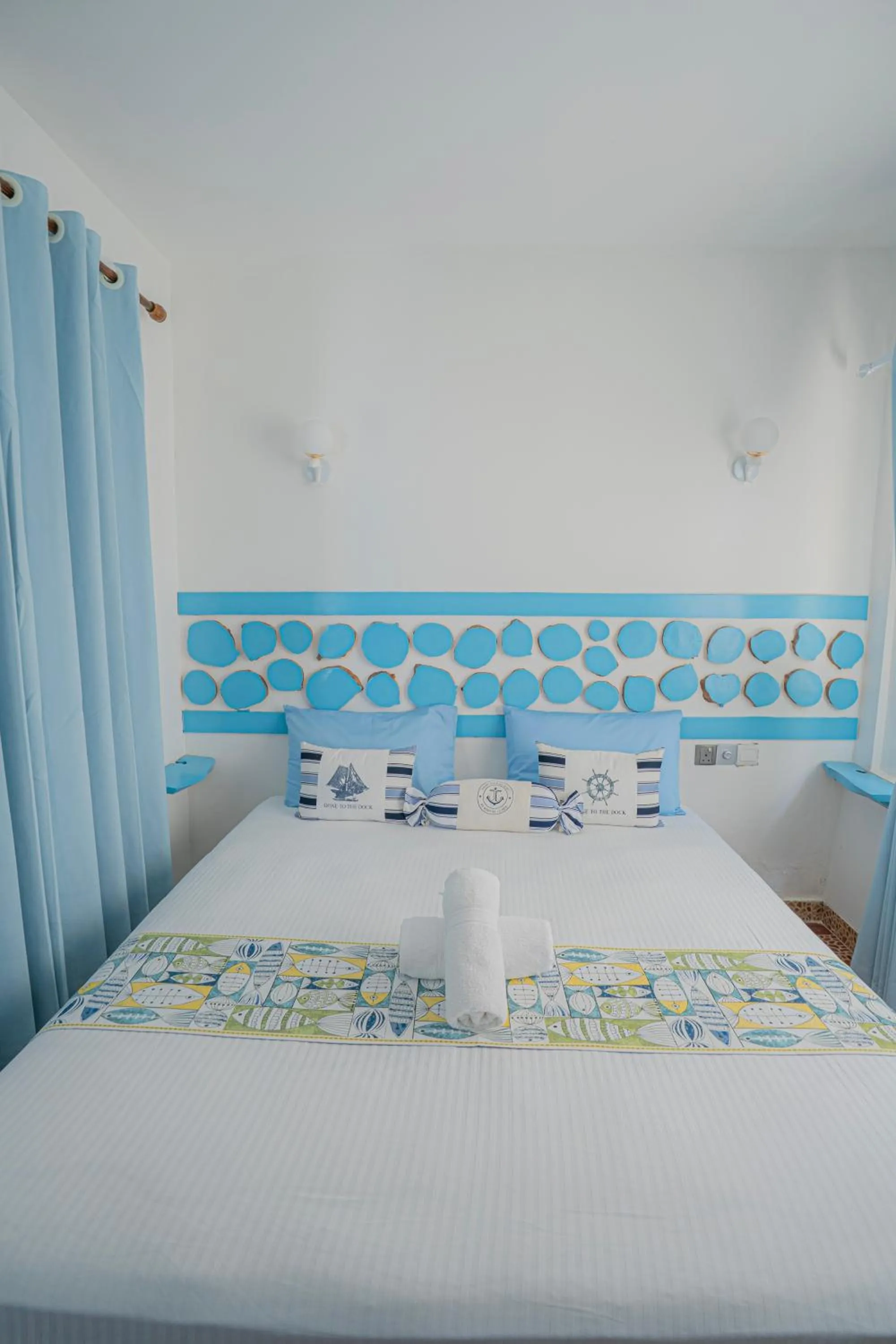 Photo of the whole room, Bed in Alkina lodge