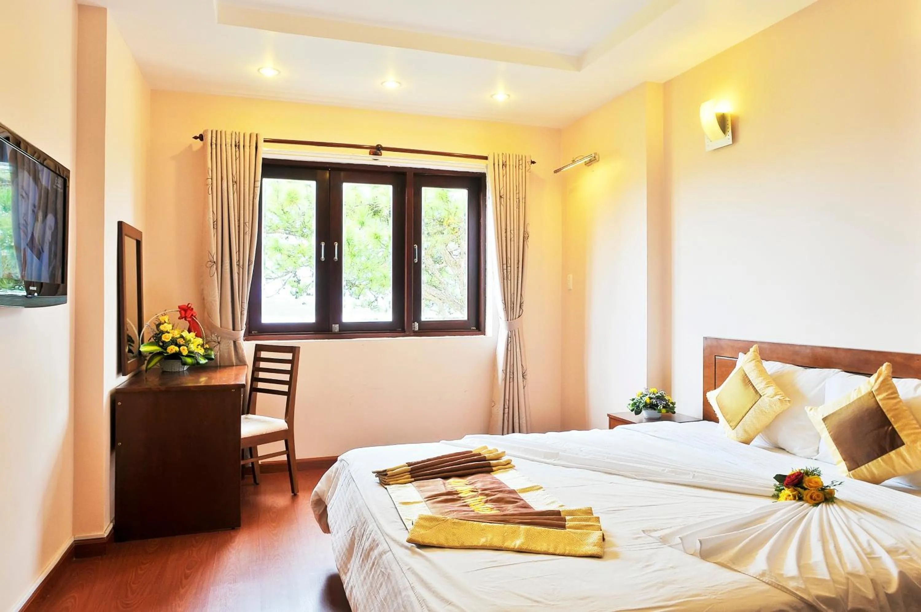 Bedroom, Bed in Ky Hoa Hotel Da Lat