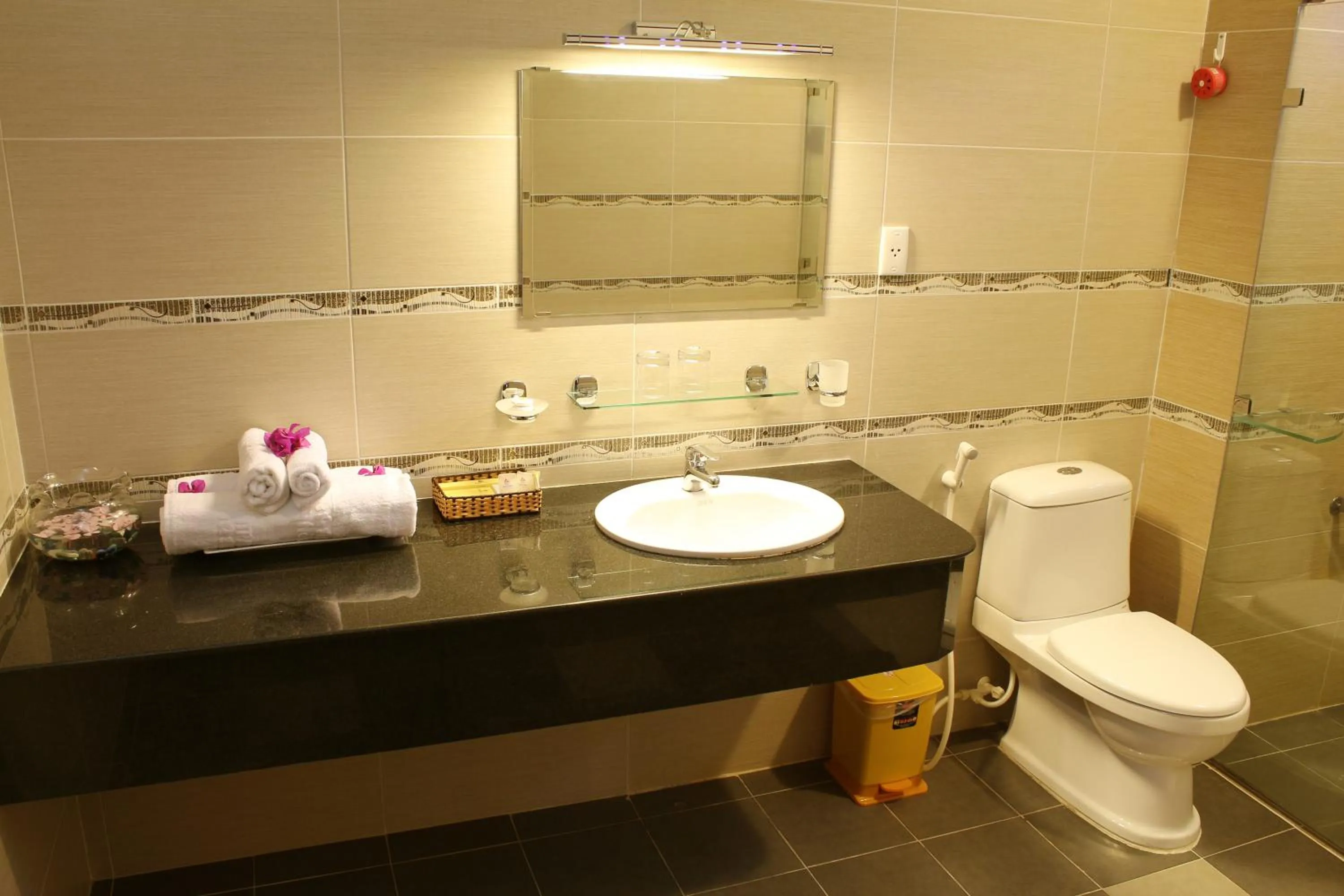 Bathroom in Ky Hoa Hotel Da Lat