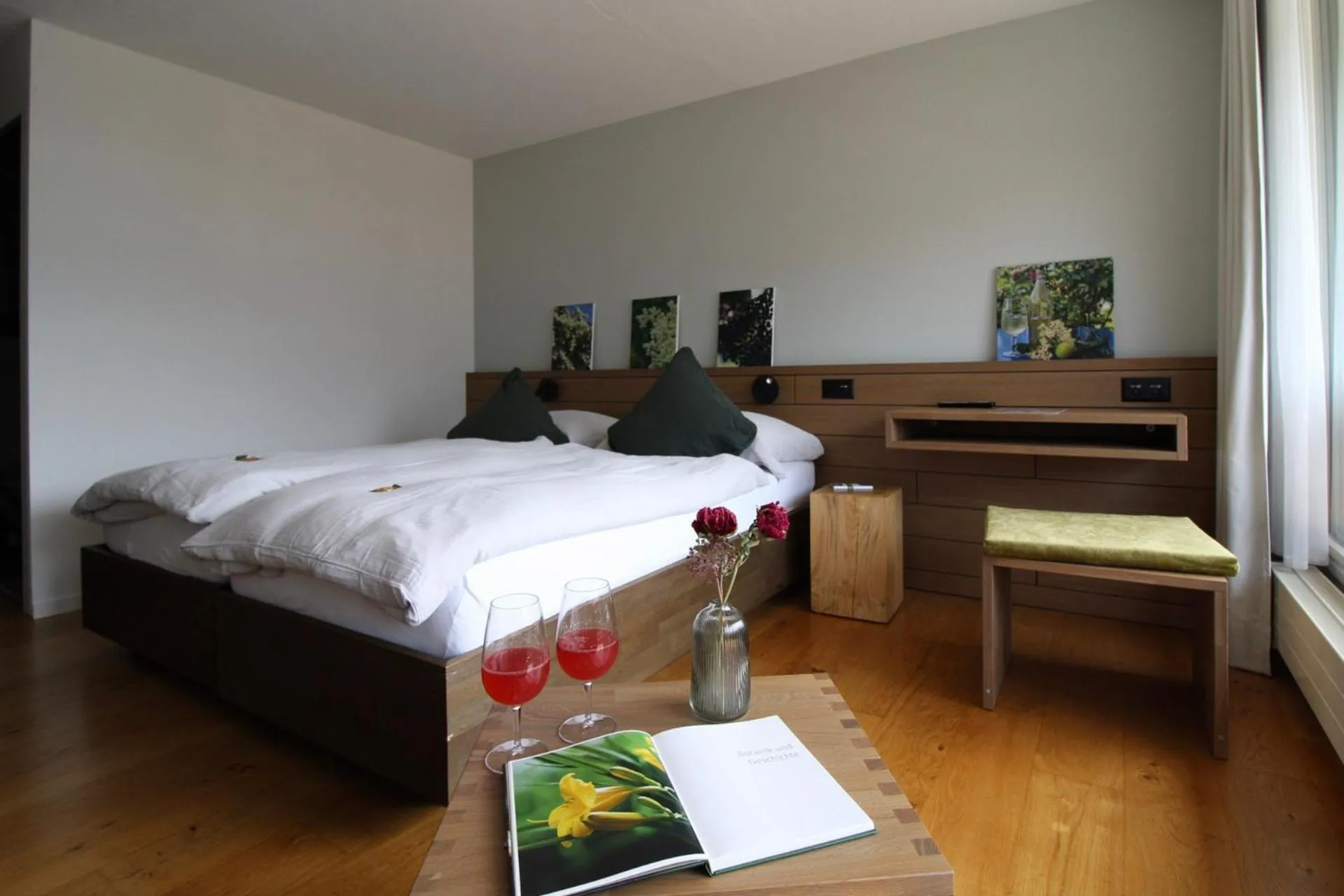 Natural landscape, Bed in Alpenkräuter Hotel Bären