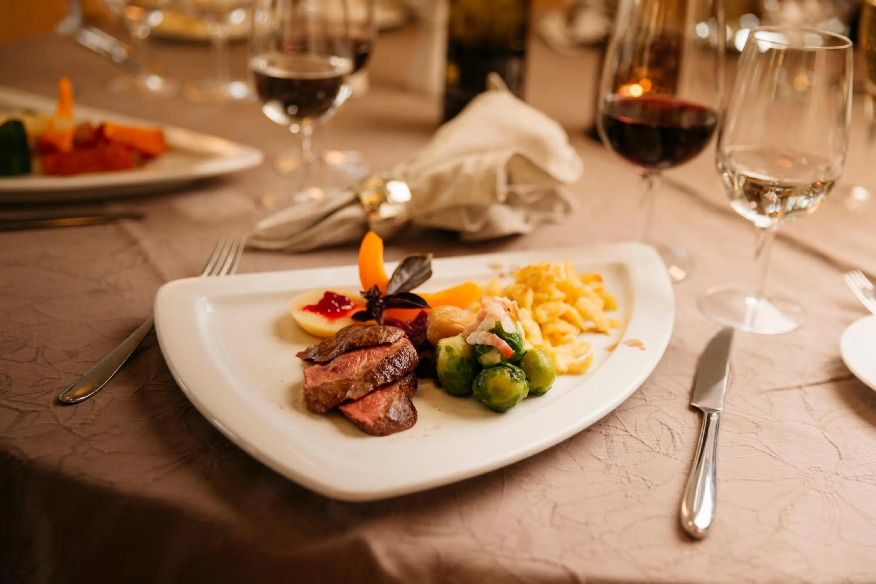 Restaurant/places to eat in Alpenkräuter Hotel Bären