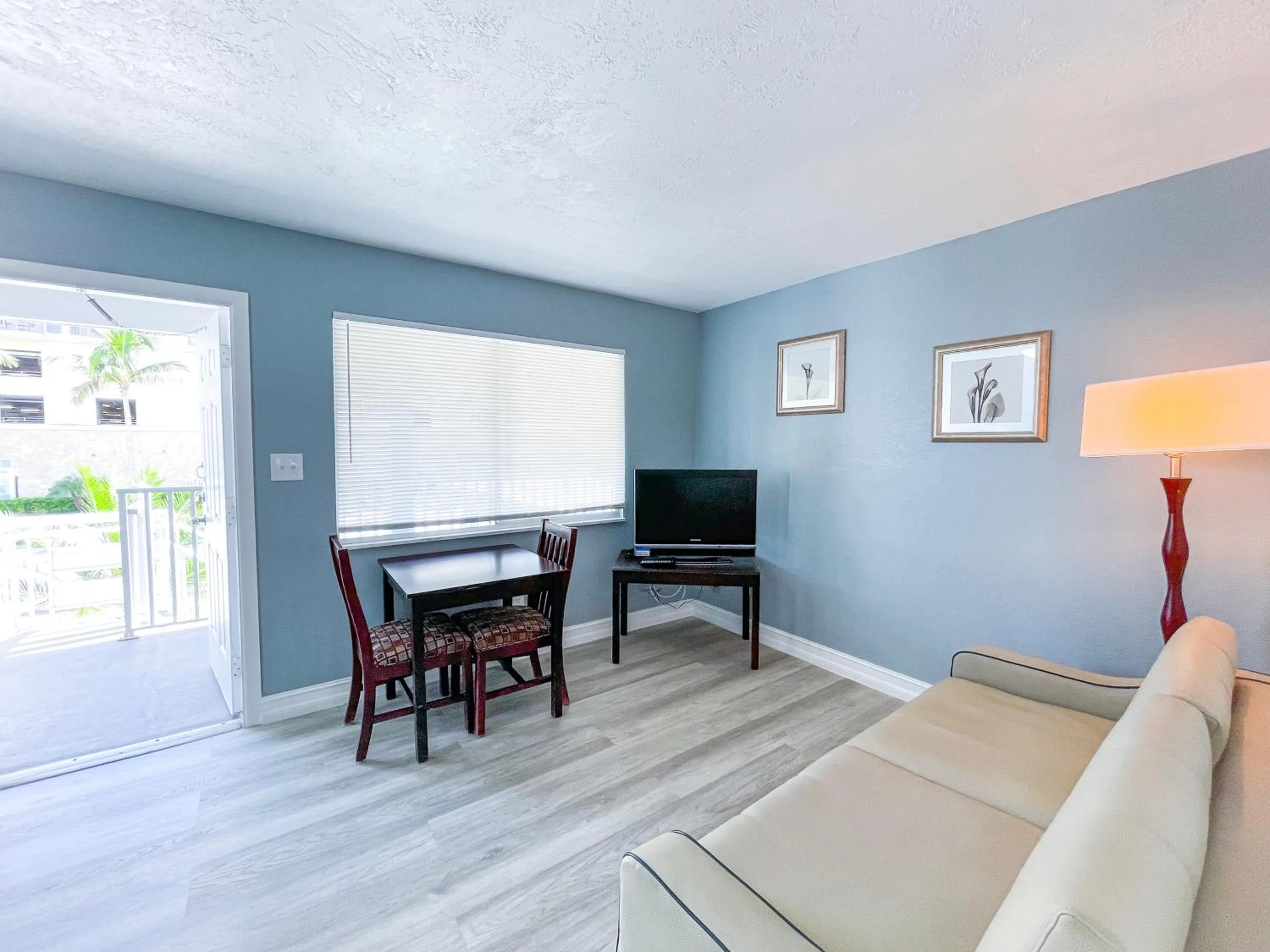 Sunrise Resort Motel South