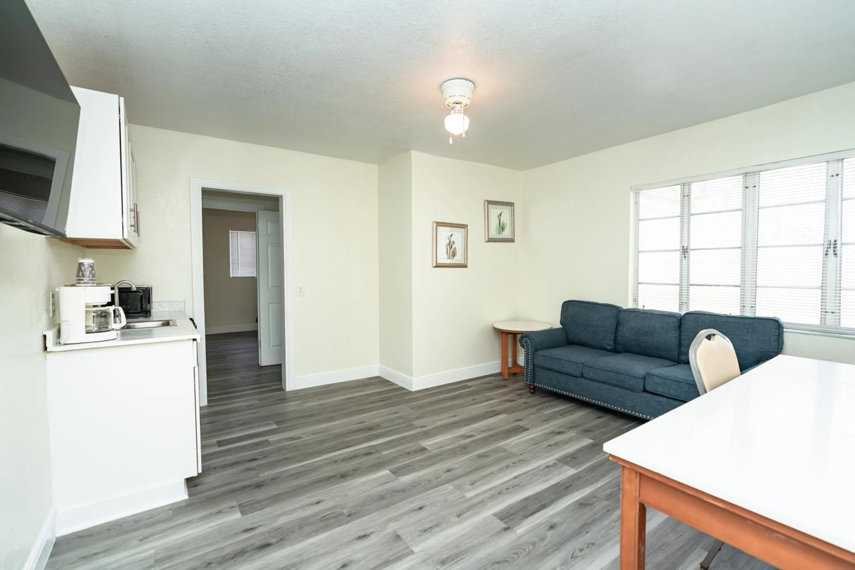 Sunrise Resort Motel South