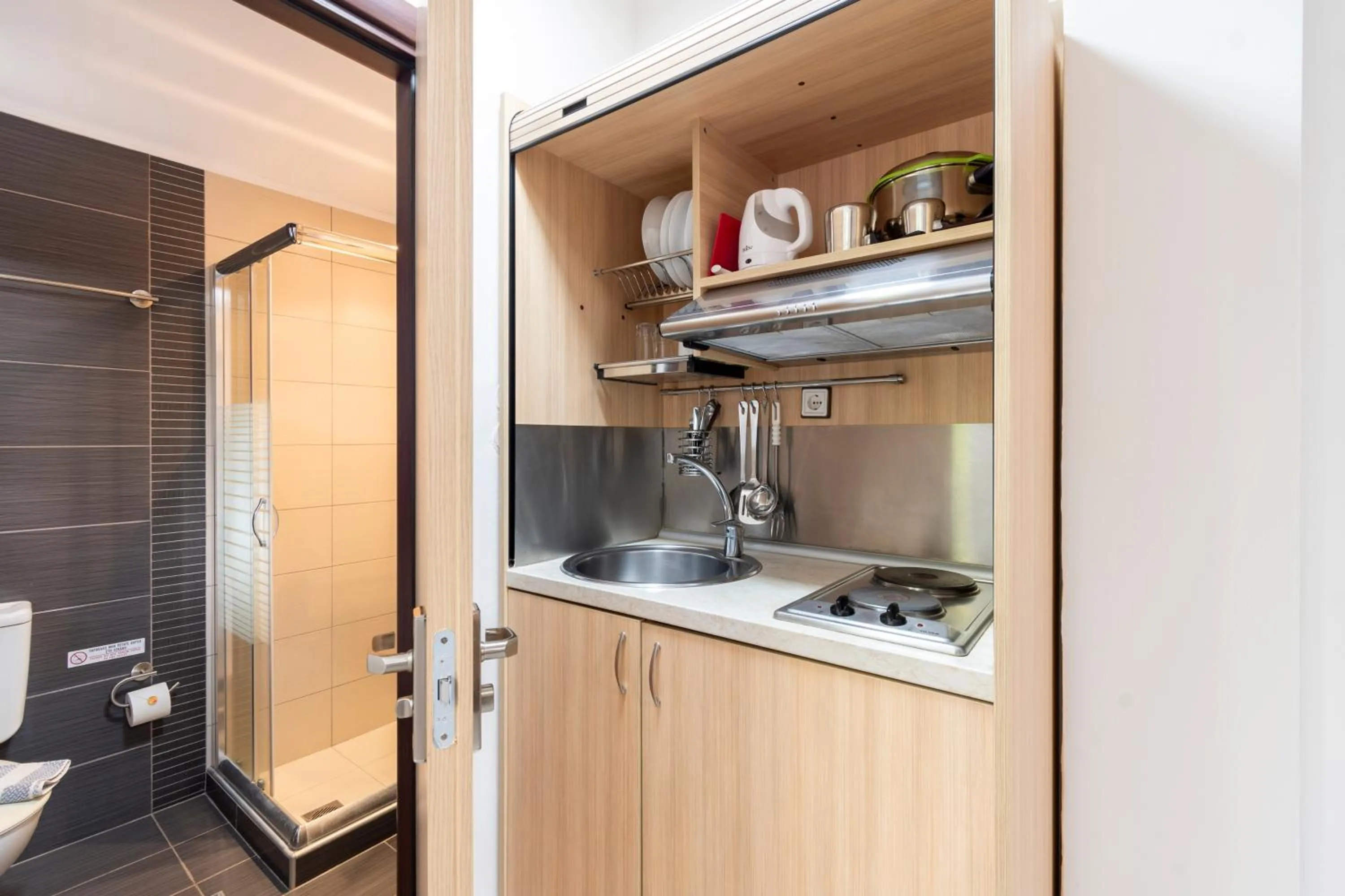 Property building in Naias